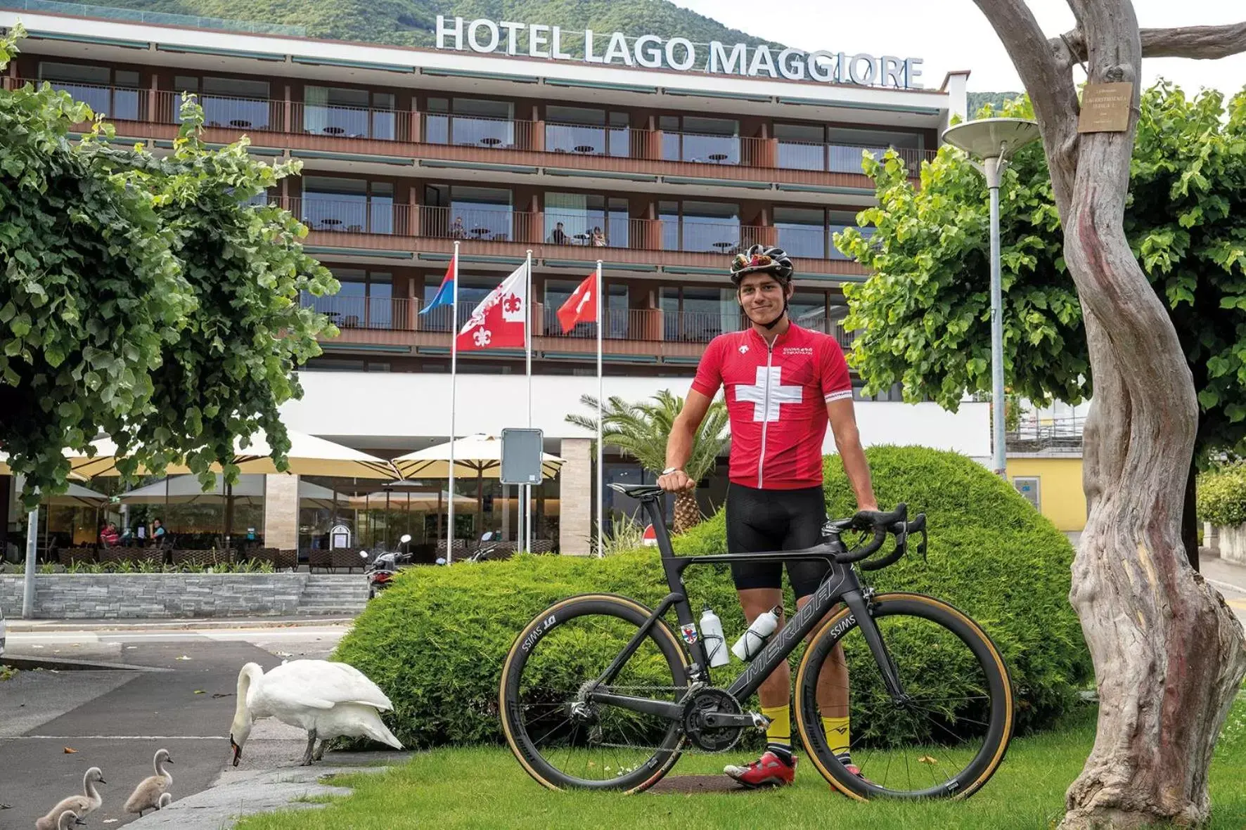 People in Hotel Lago Maggiore - Welcome!