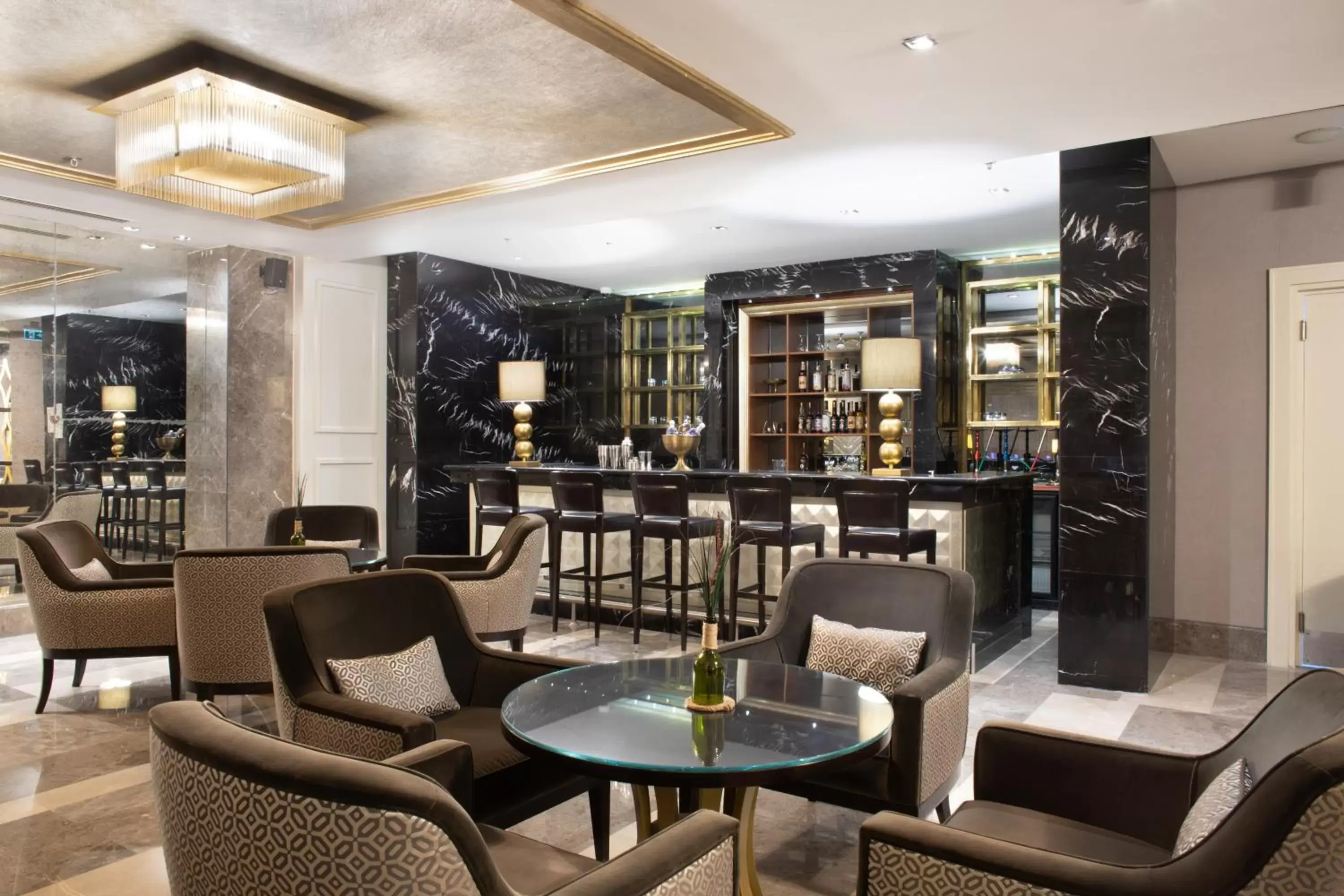Restaurant/places to eat, Lounge/Bar in Mercure Istanbul Bomonti