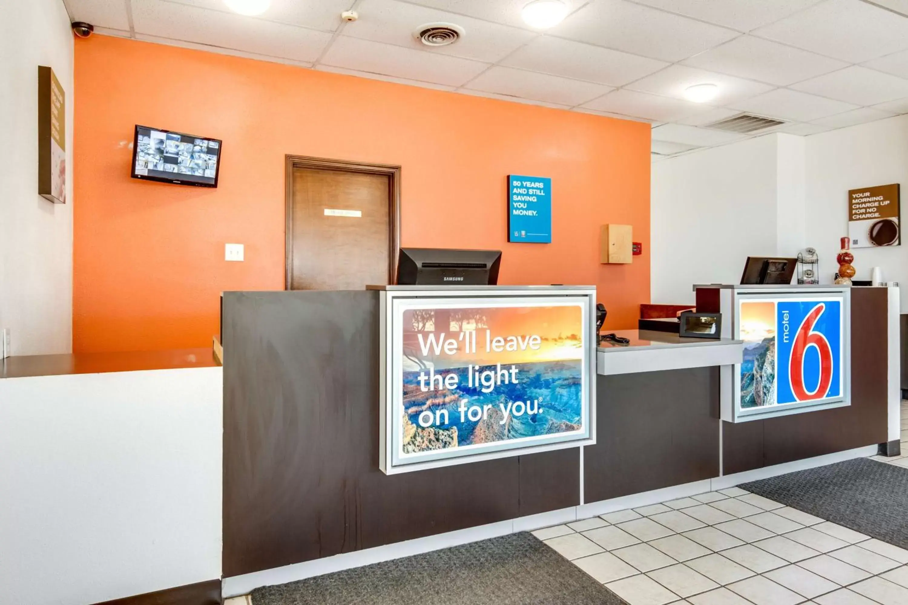 Property logo or sign, Lobby/Reception in Motel 6-Longview, TX - North