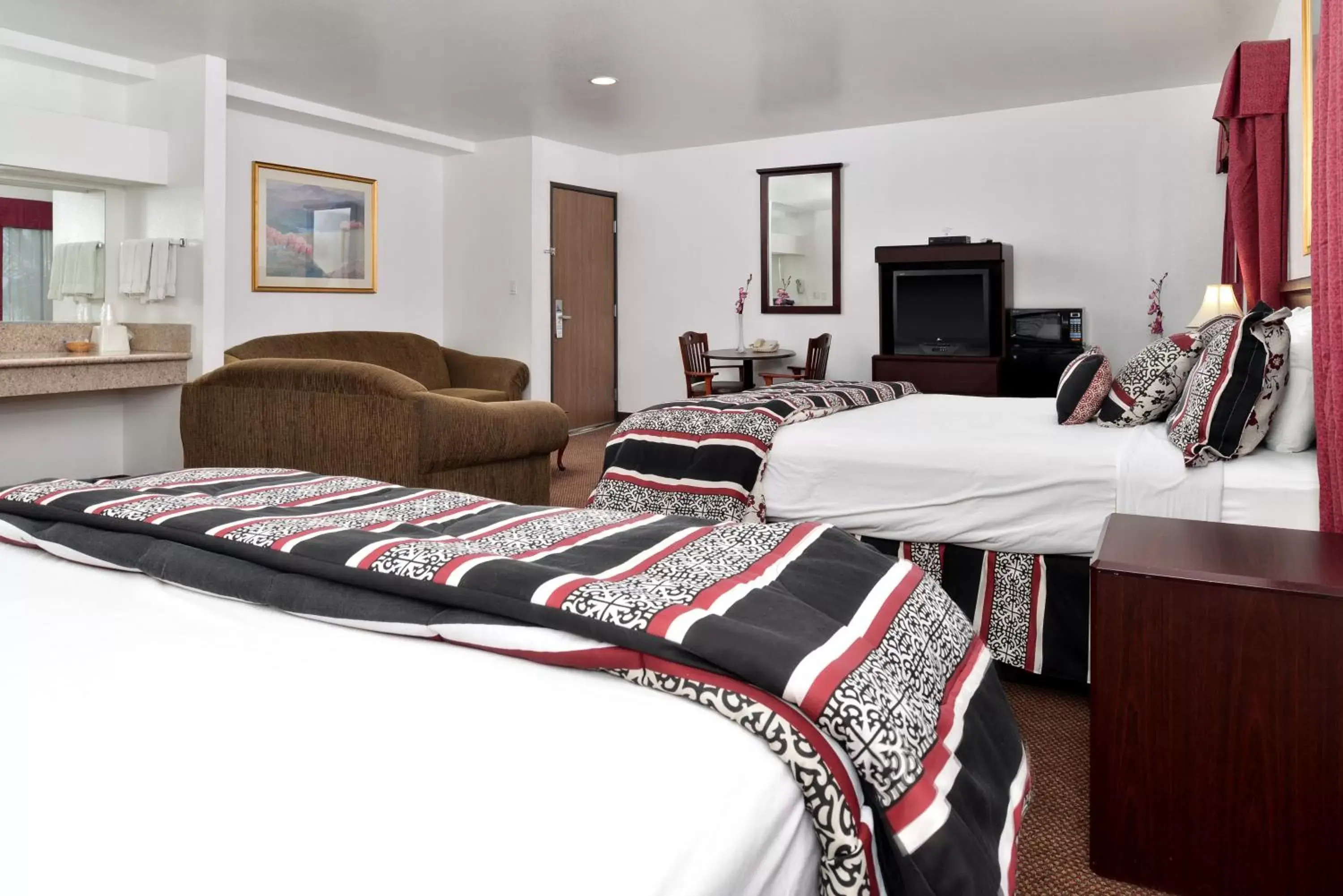 Bed in Americas Best Value Inn Pasadena Arcadia