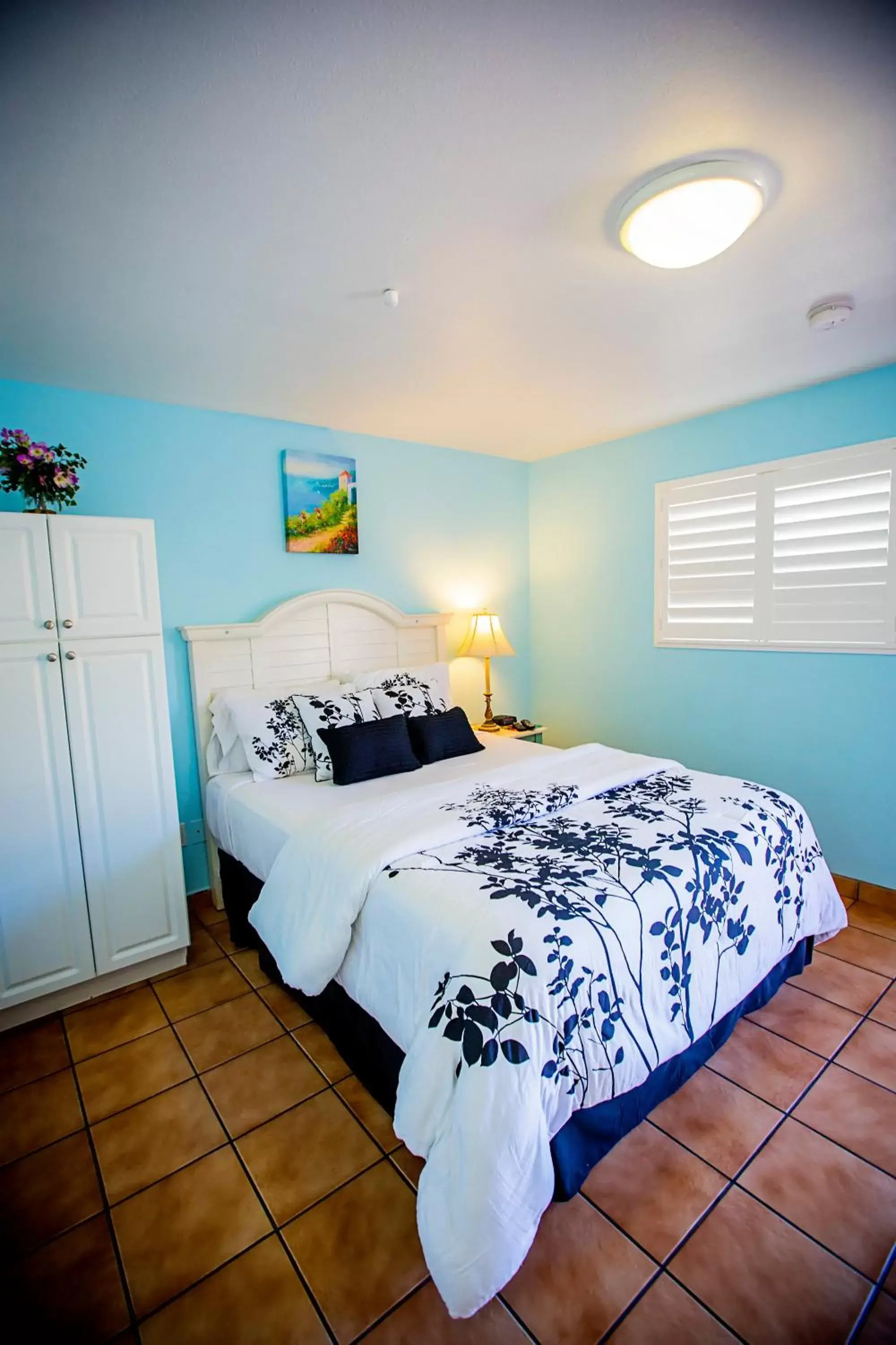 Bedroom, Bed in Leucadia Beach Inn