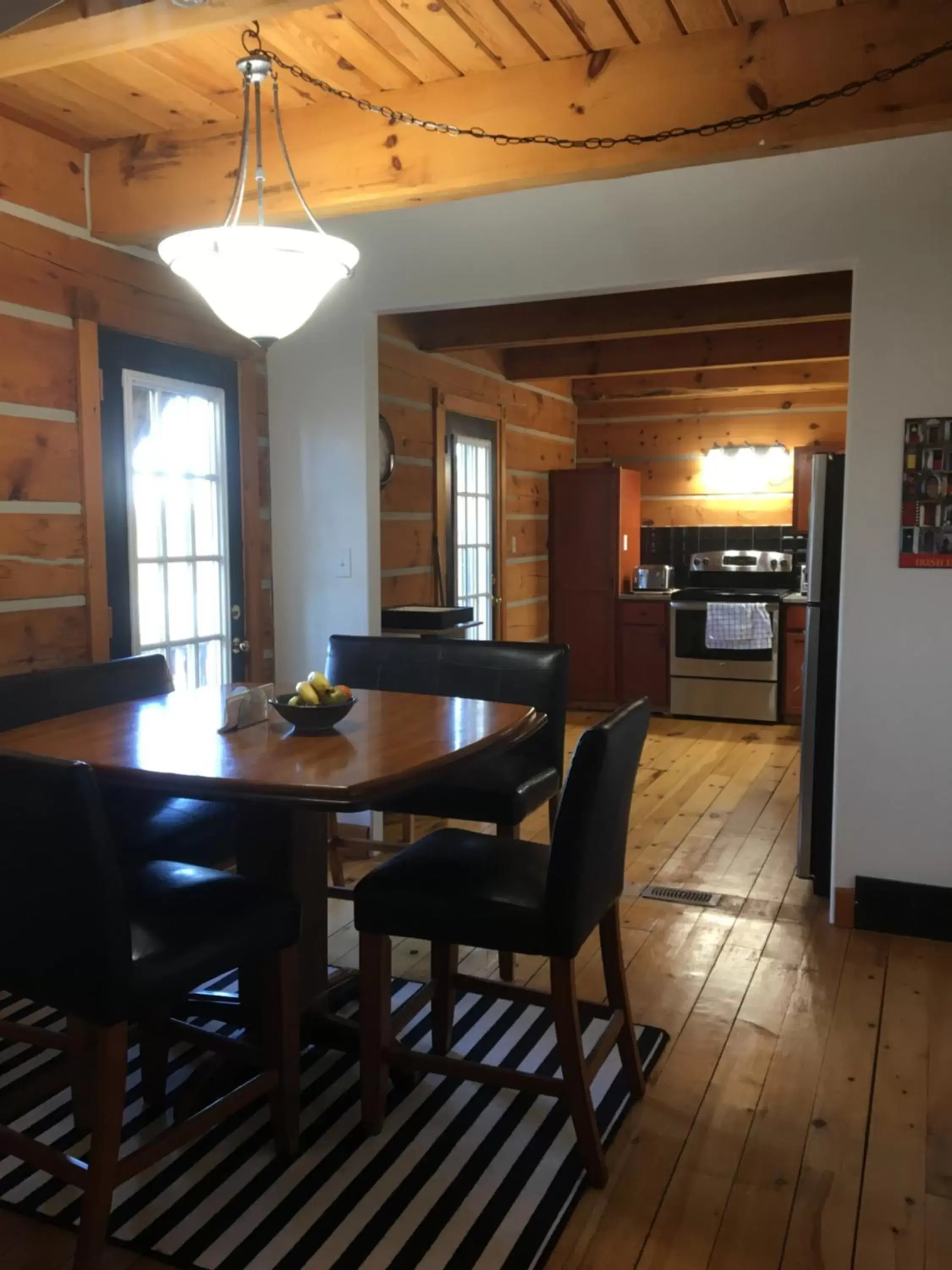 Dining Area in Bye the Bay Bed and Breakfast