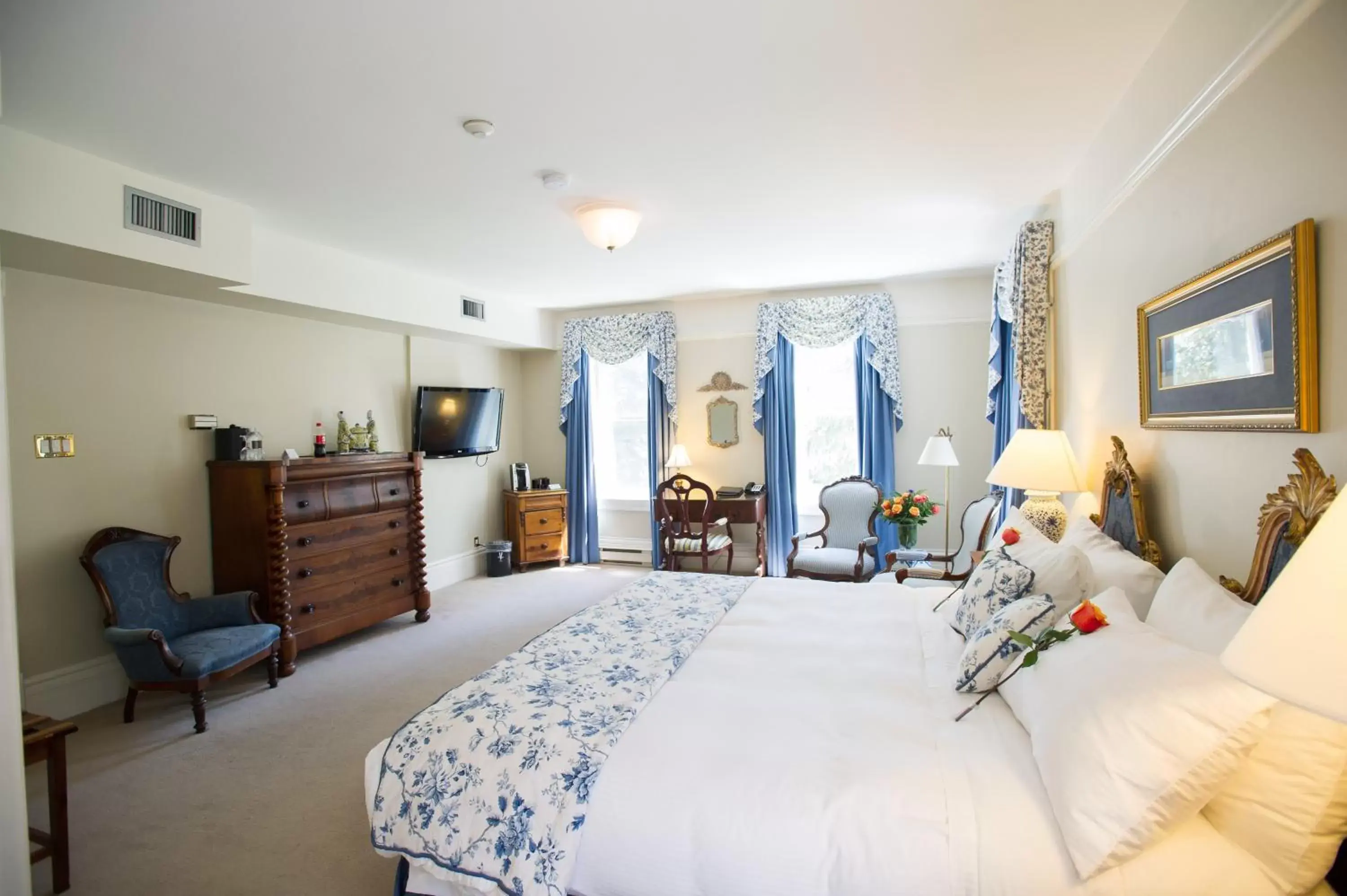 Bedroom in Millcroft Inn & Spa