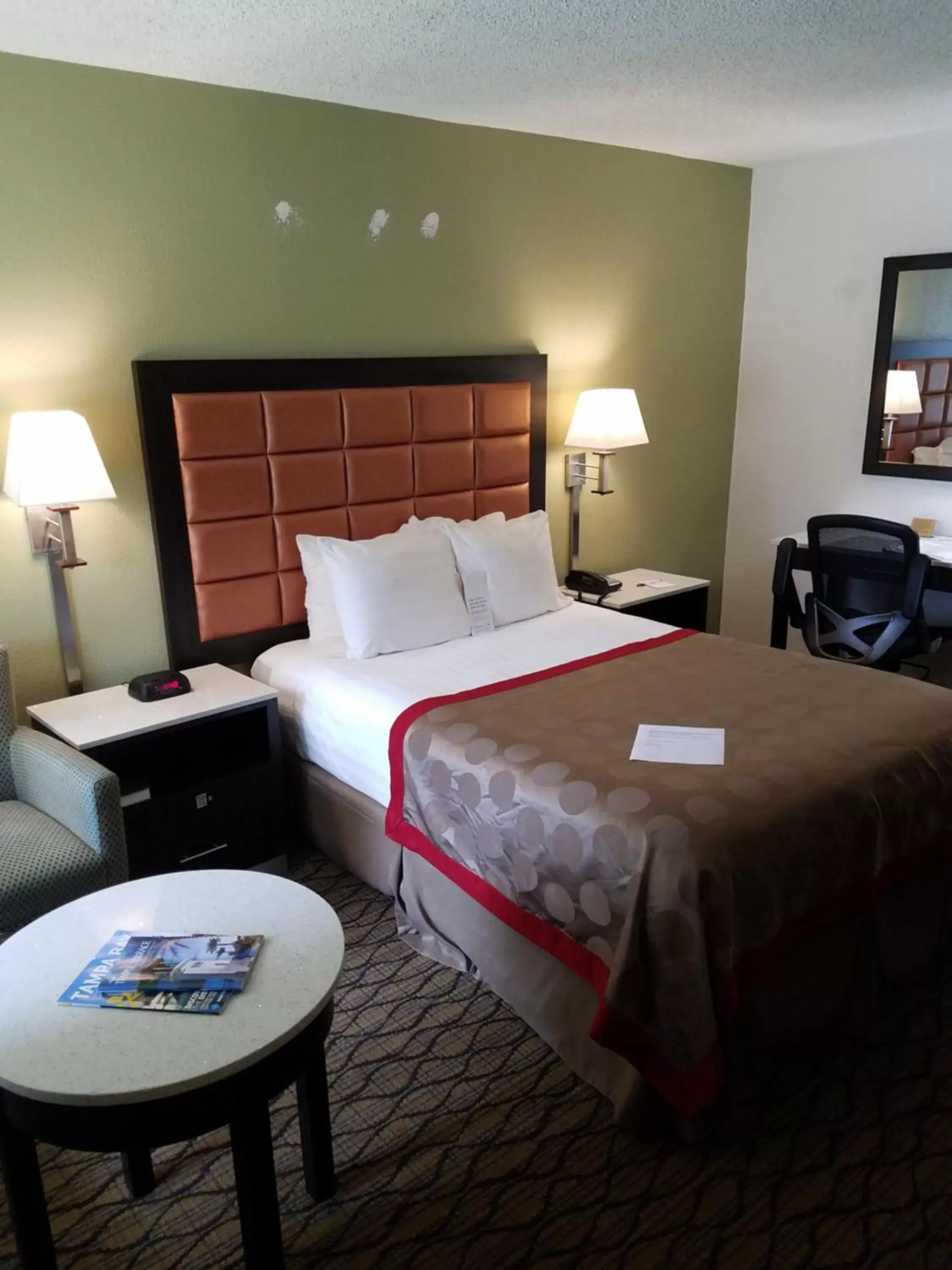Photo of the whole room, Bed in Ramada by Wyndham Temple Terrace/Tampa North