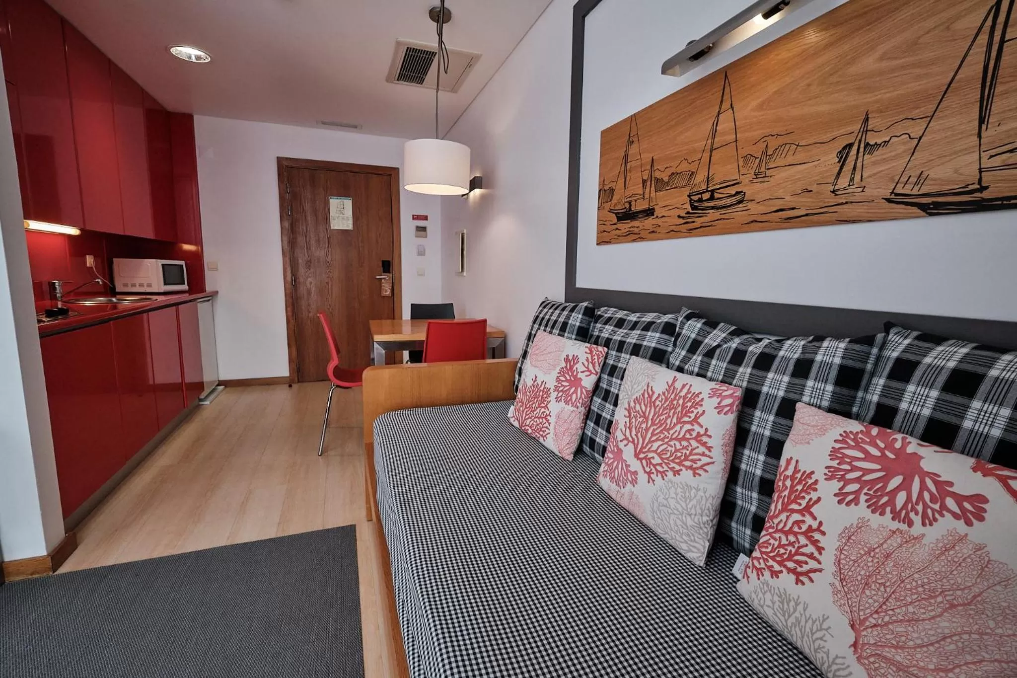 Kitchen or kitchenette in Hotel Praia Marina by RIDAN Hotels