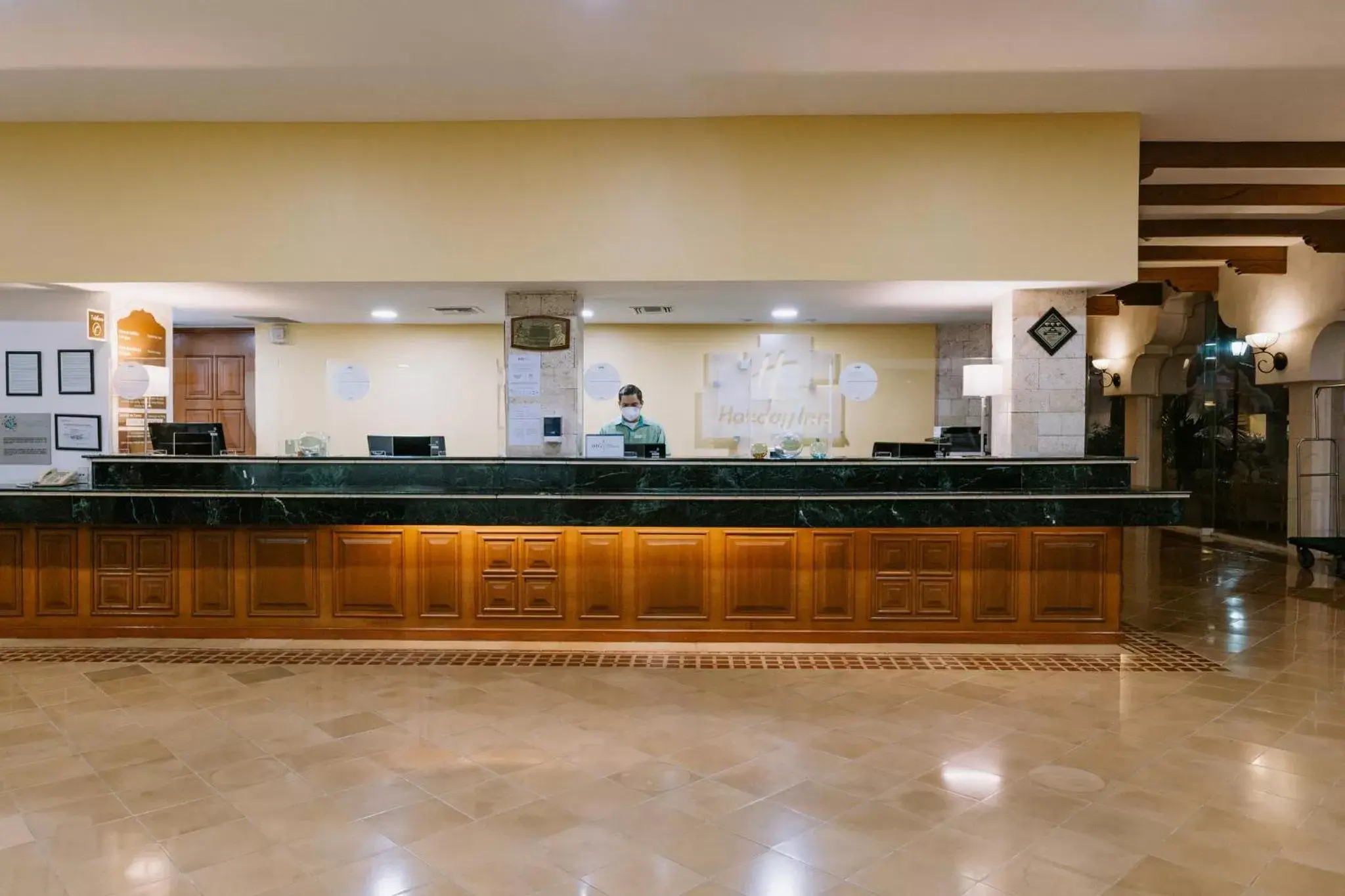 Property building, Lobby/Reception in Holiday Inn Merida, an IHG Hotel