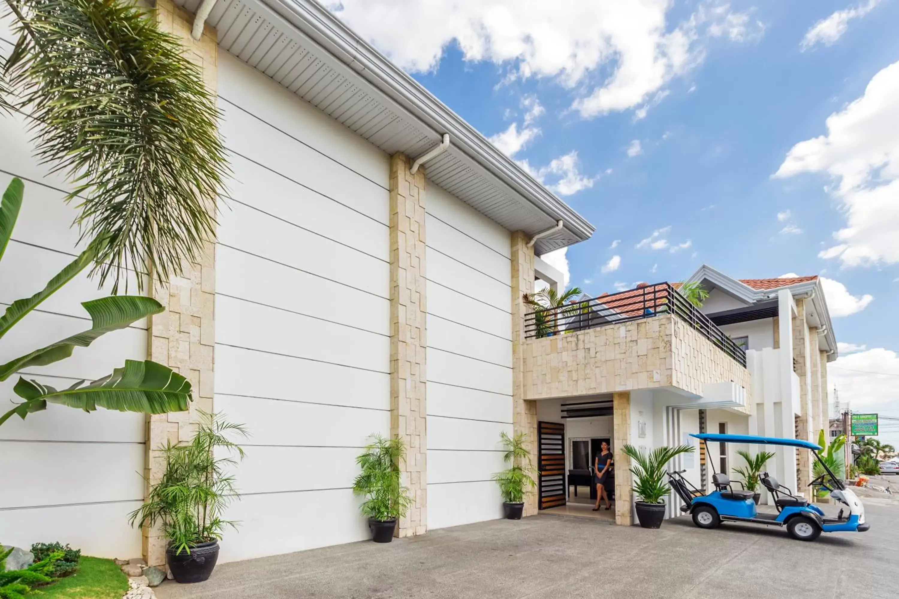 Facade/entrance in Winds Boutique Hotel Facade/entrance in Winds Boutique Hotel