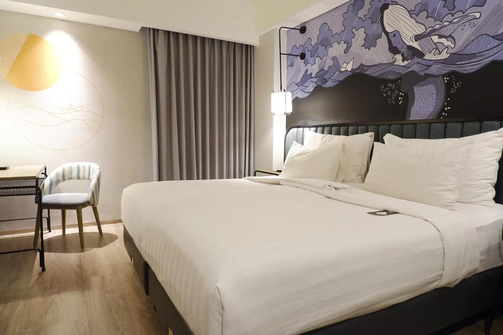 Bedroom, Bed in Luminor Hotel Purwokerto By WH