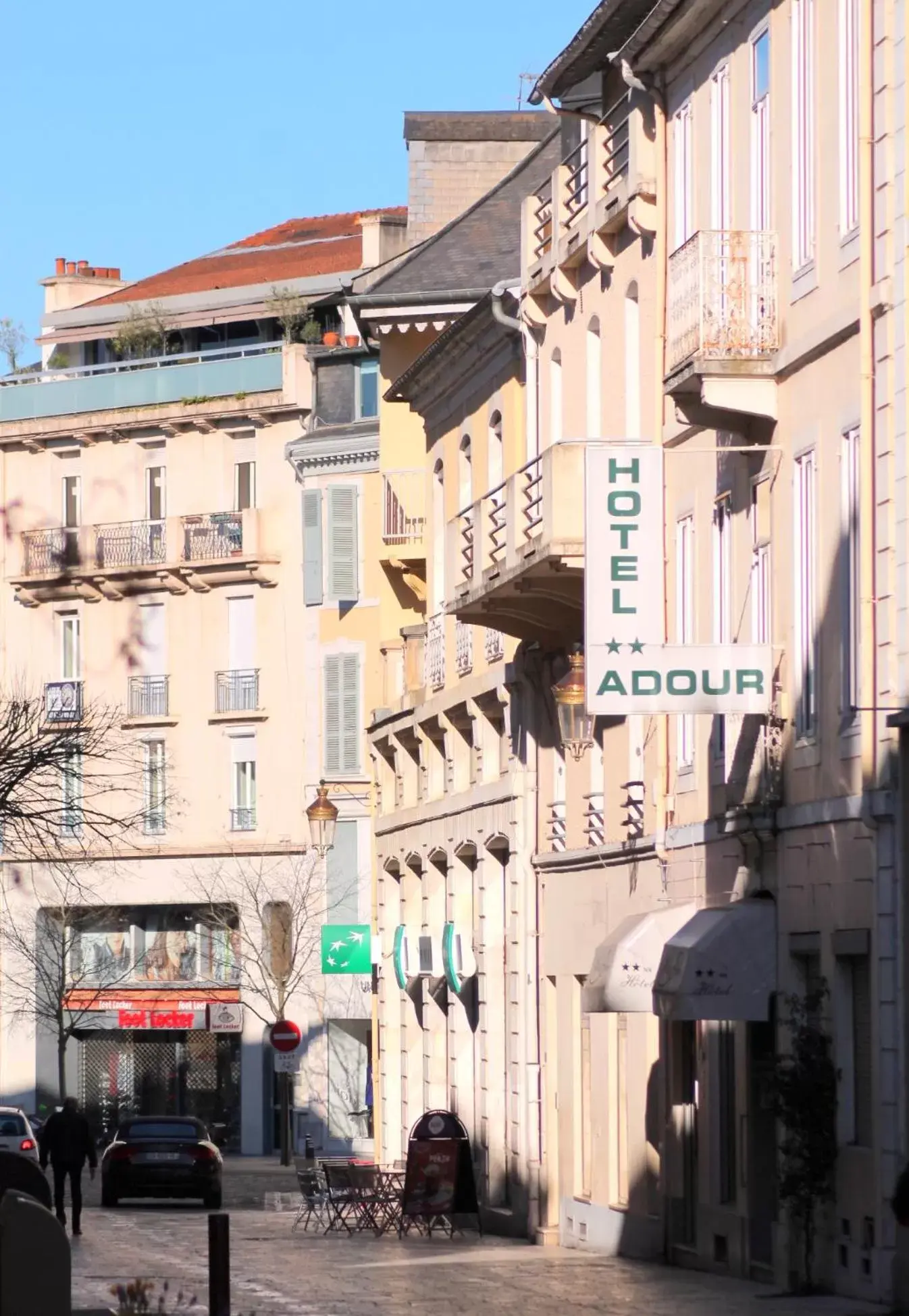 Facade/entrance, Neighborhood in Hôtel Adour