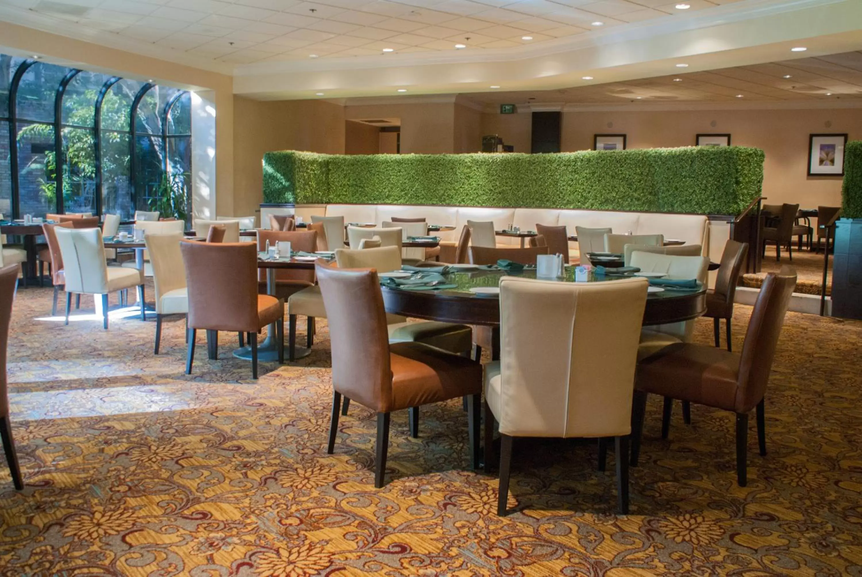 Restaurant/Places to Eat in Anaheim Majestic Garden Hotel