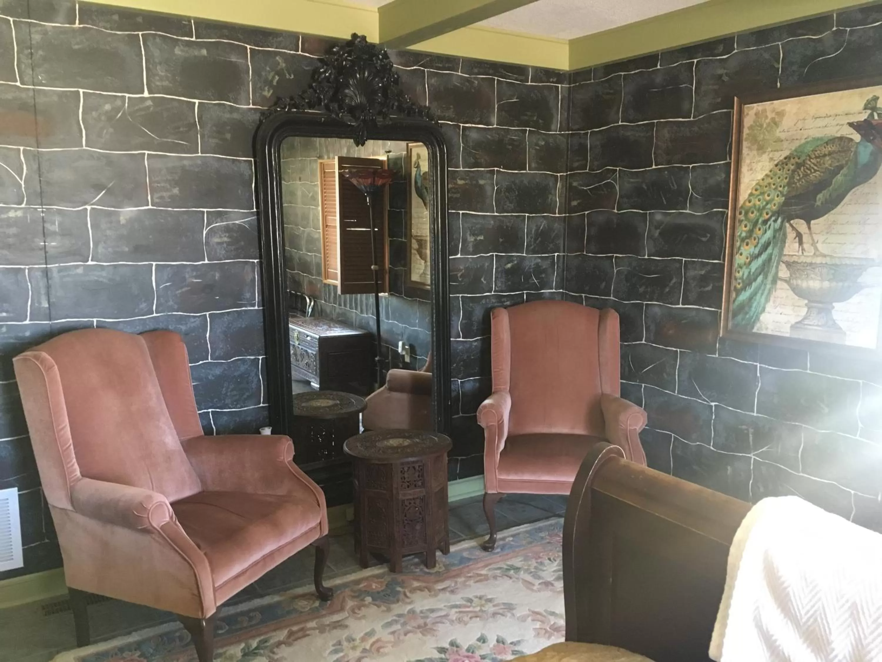 Seating area in Shady Lady Bed and Breakfast