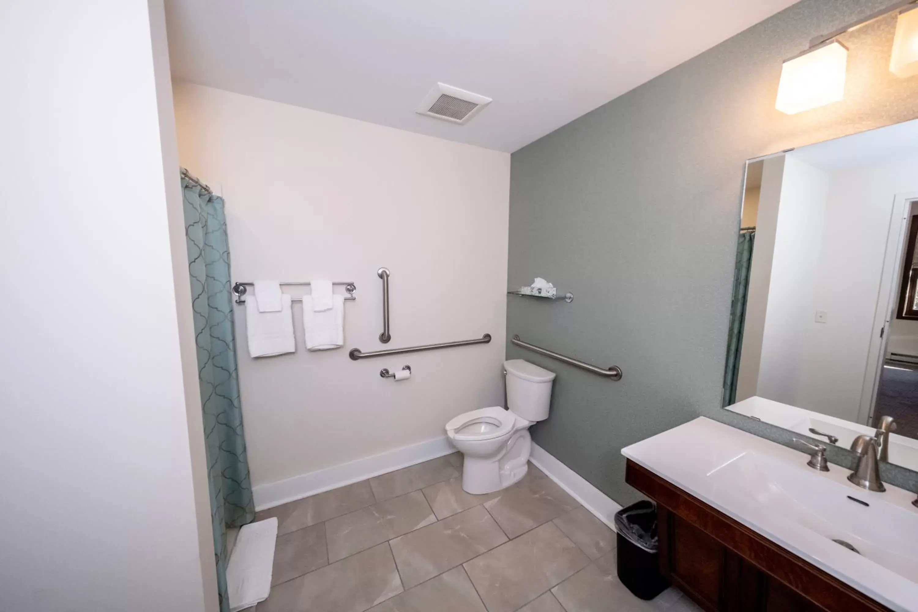 Bathroom in The Inn at Shattuck - St. Mary's