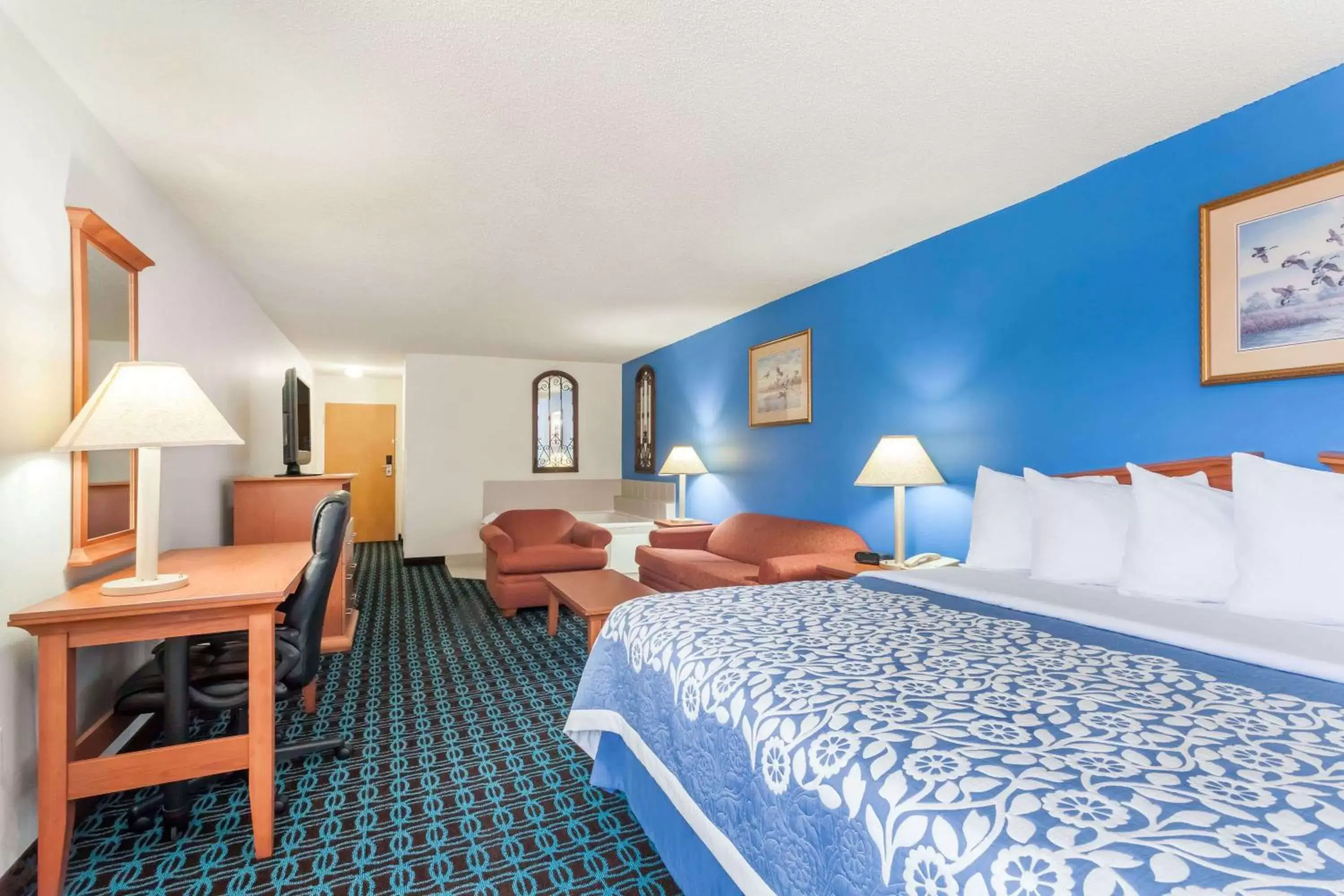 Photo of the whole room in Days Inn & Suites by Wyndham Cambridge