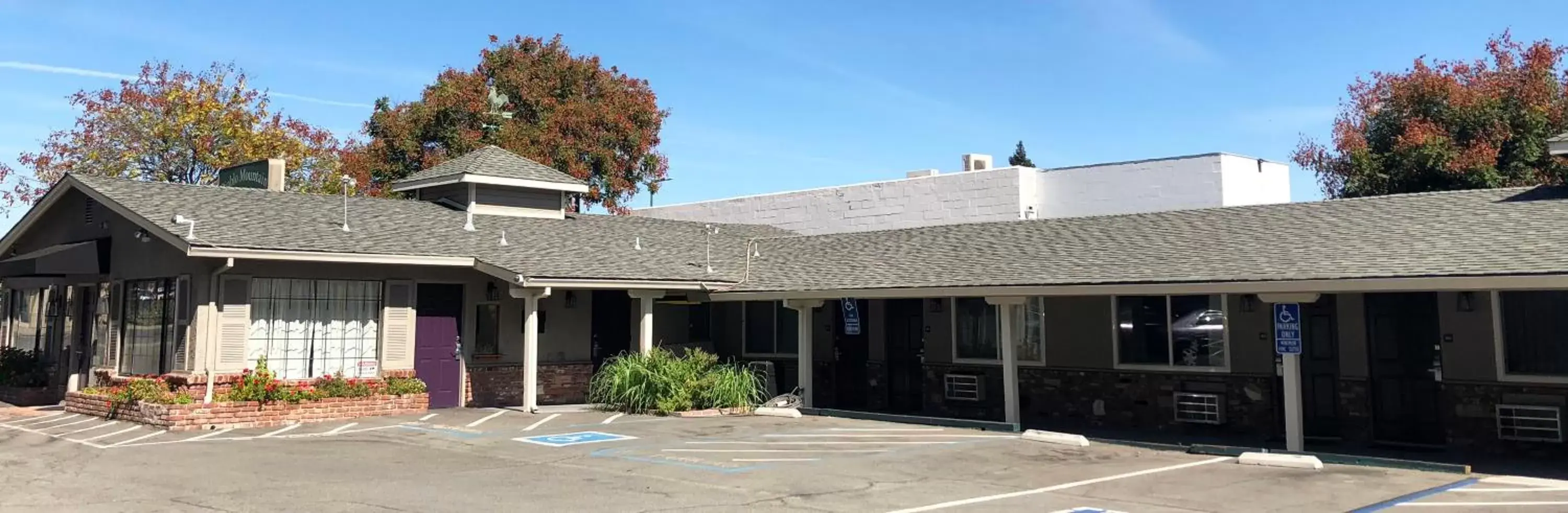 Facade/entrance, Property Building in Diablo Mountain Inn Walnut Creek