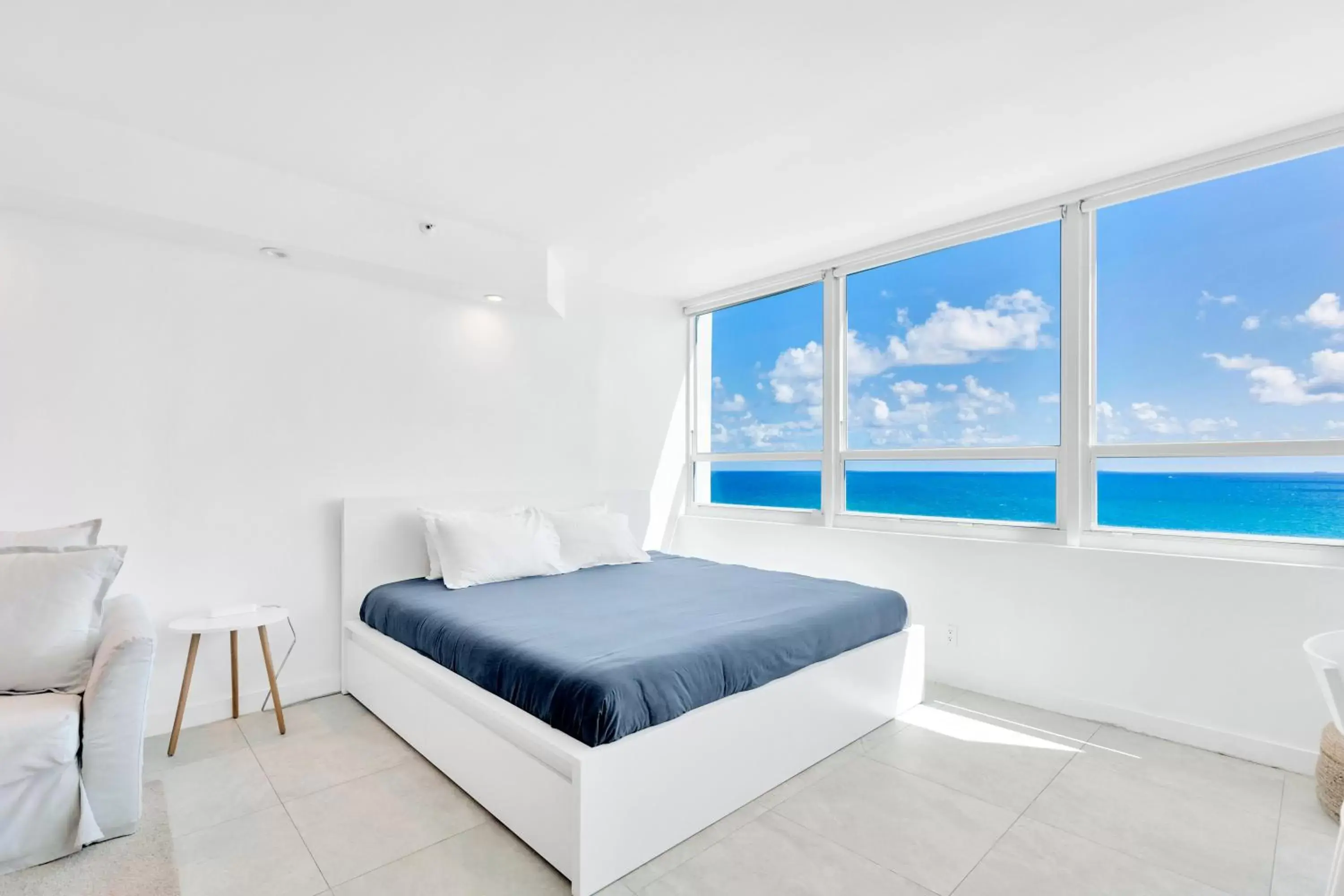 Studio with Ocean View in SeaStays Apartments
