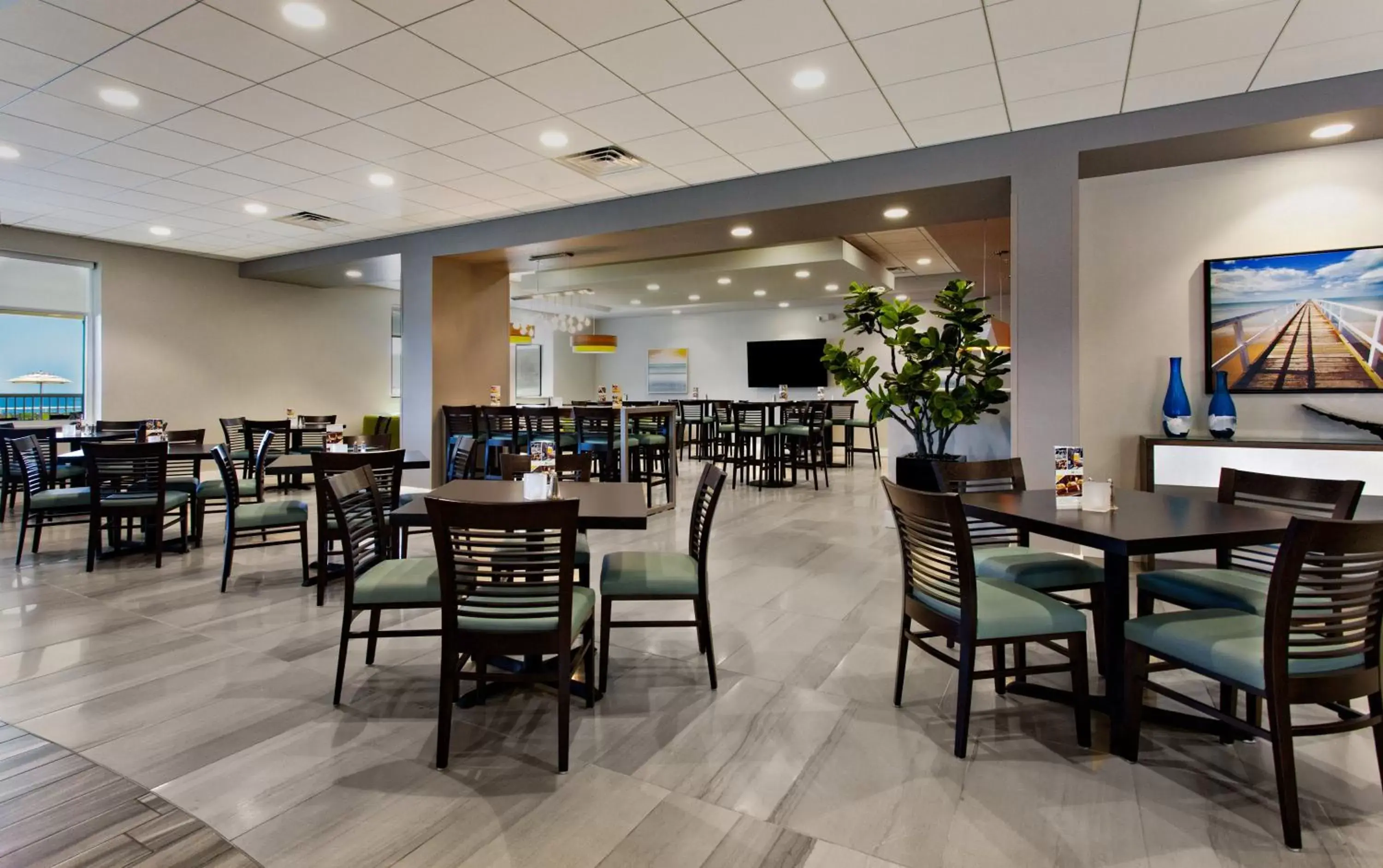 Restaurant/Places to Eat in Holiday Inn Hotel & Suites Daytona Beach On The Ocean, an IHG Hotel