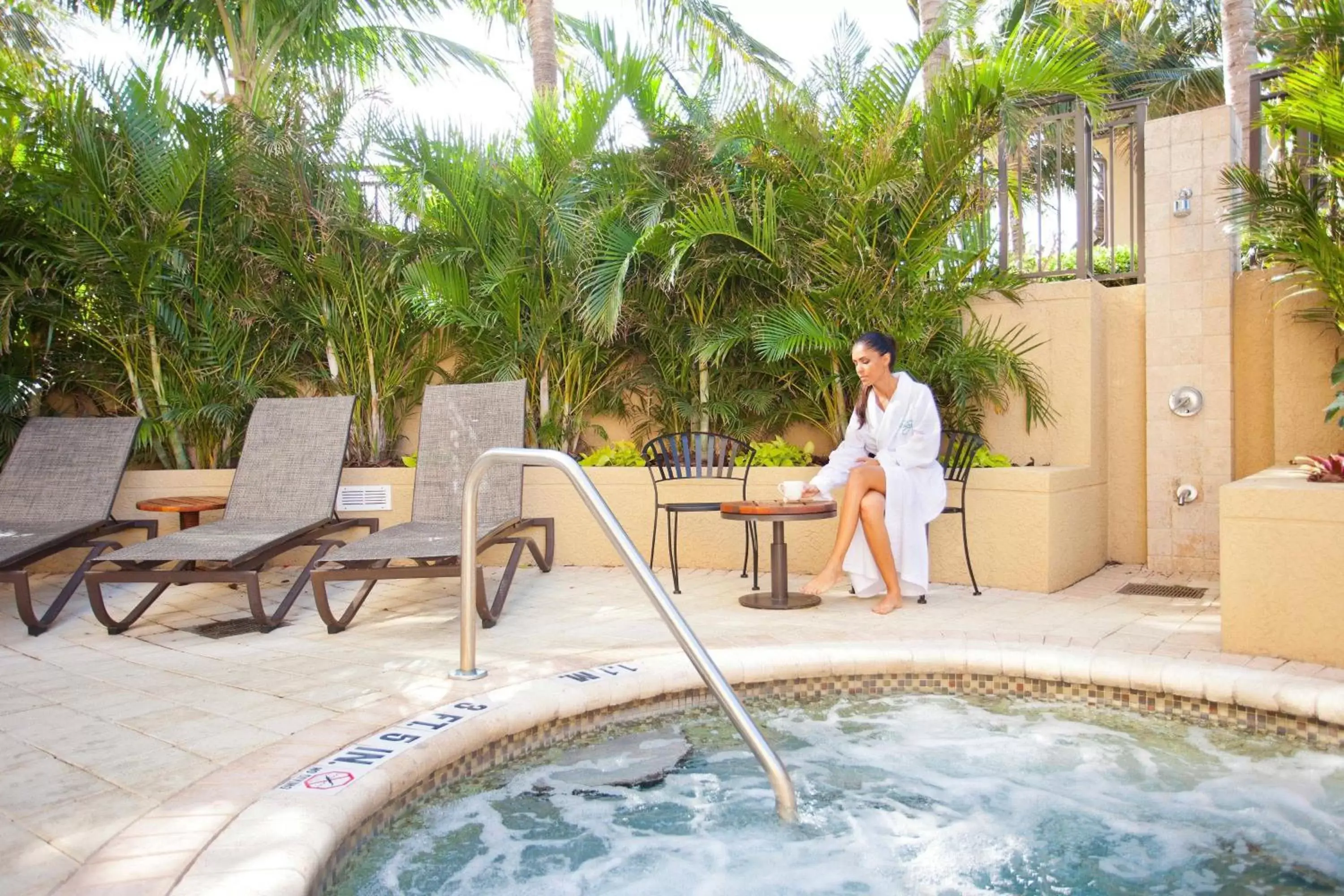 Swimming Pool in Palm Beach Marriott Singer Island Beach Resort & Spa