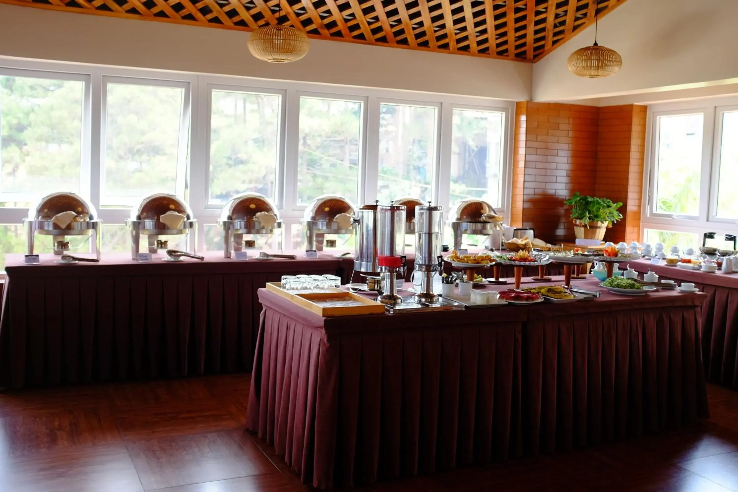 Buffet breakfast, Restaurant/Places to Eat in Zen Valley Dalat Resort