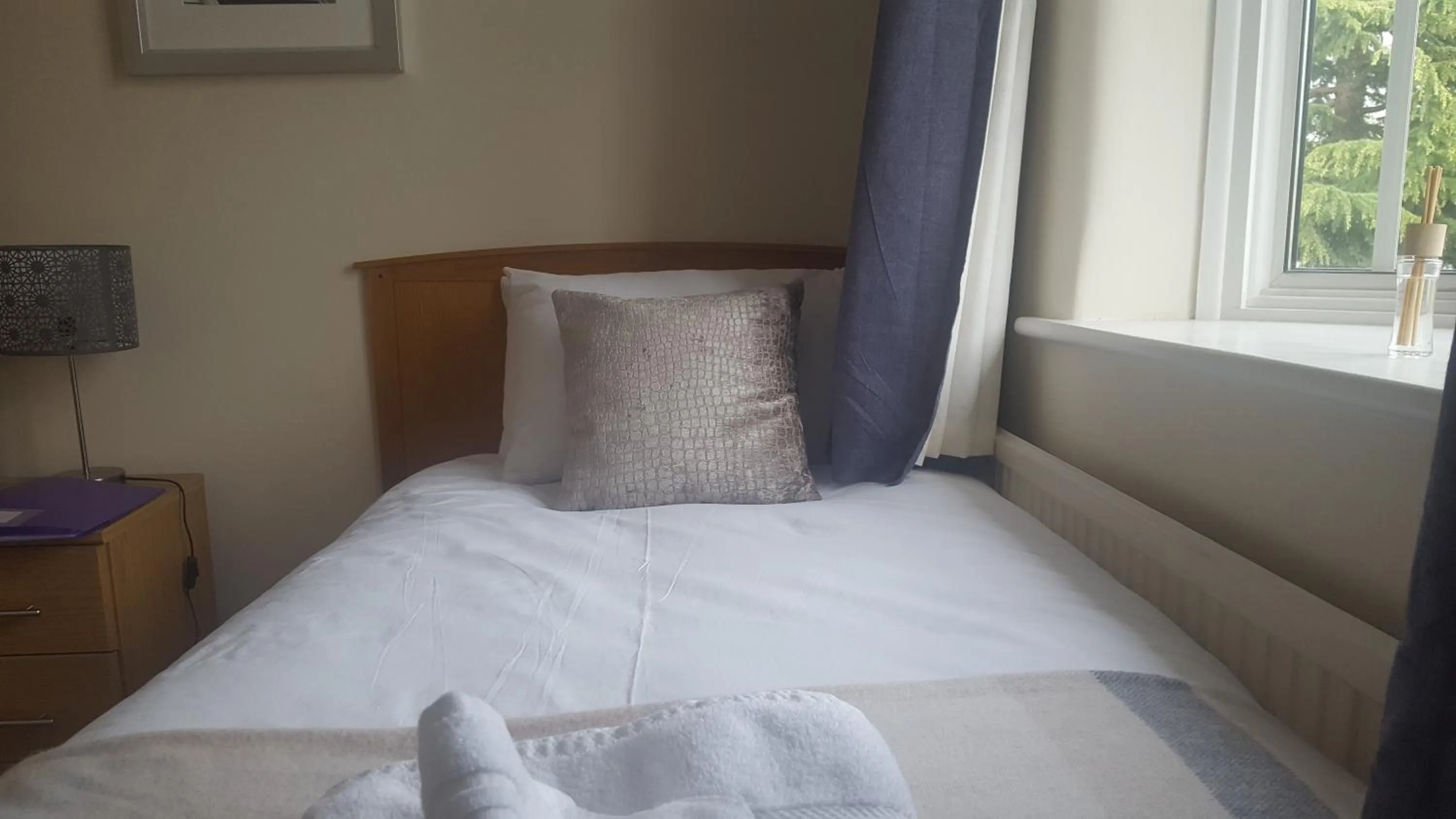 Bedroom, Bed in Kathleen House