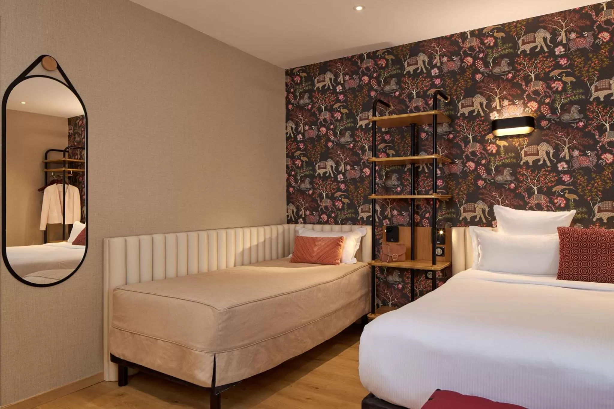 Bed in Hôtel Tourisme Avenue