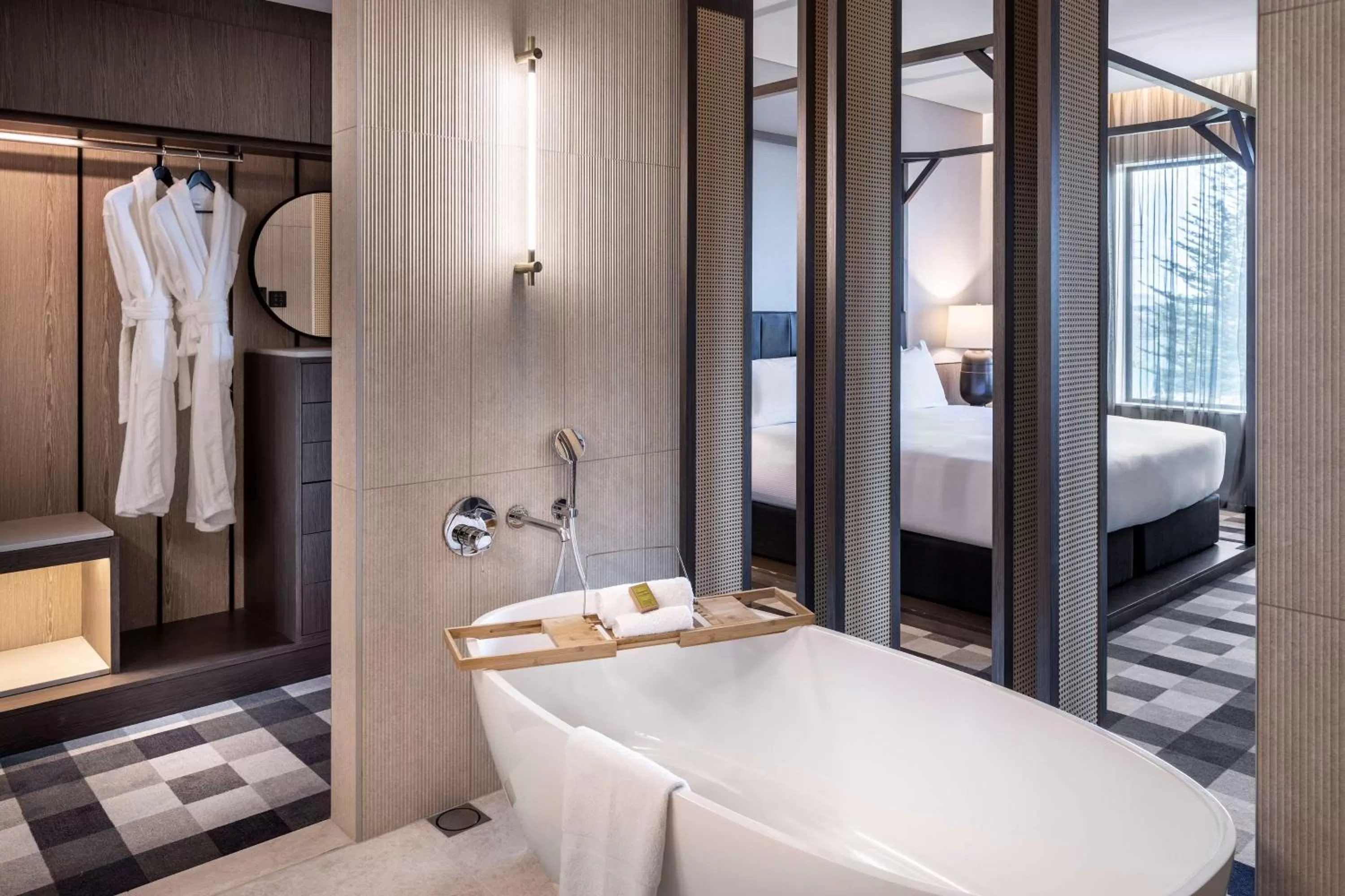 Bathroom, Bed in DoubleTree By Hilton Auckland Karaka