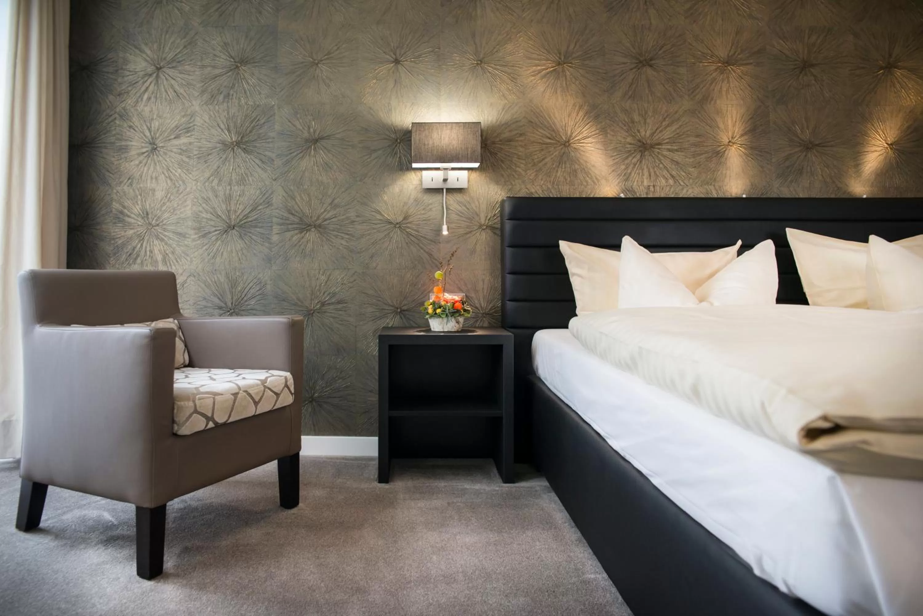 Decorative detail, Bed in Hotel Hiemann - Superior