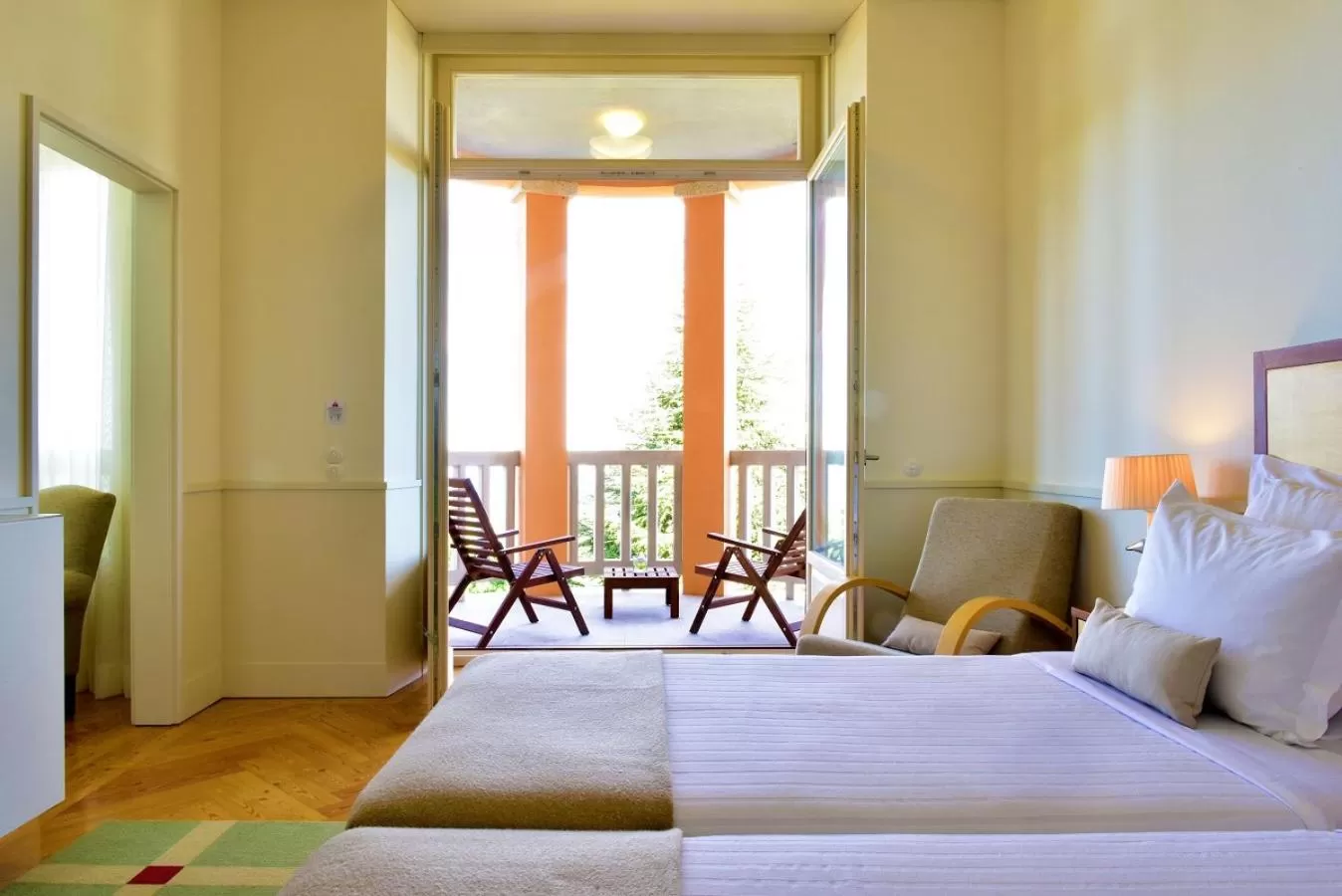 Balcony/Terrace, Bed in Pousada da Serra da Estrela