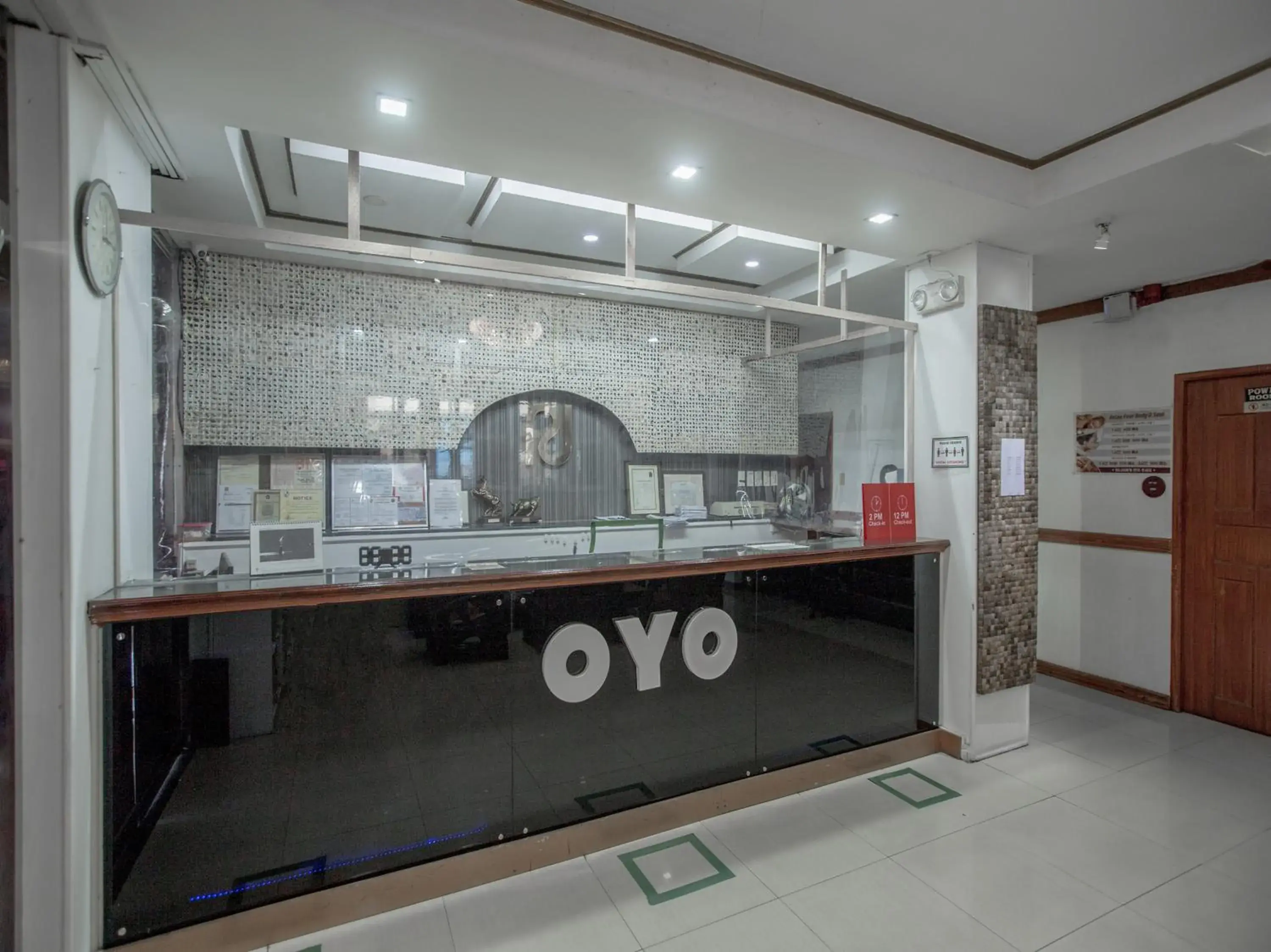 Lobby or reception in OYO 700 Pj Inn Hotel