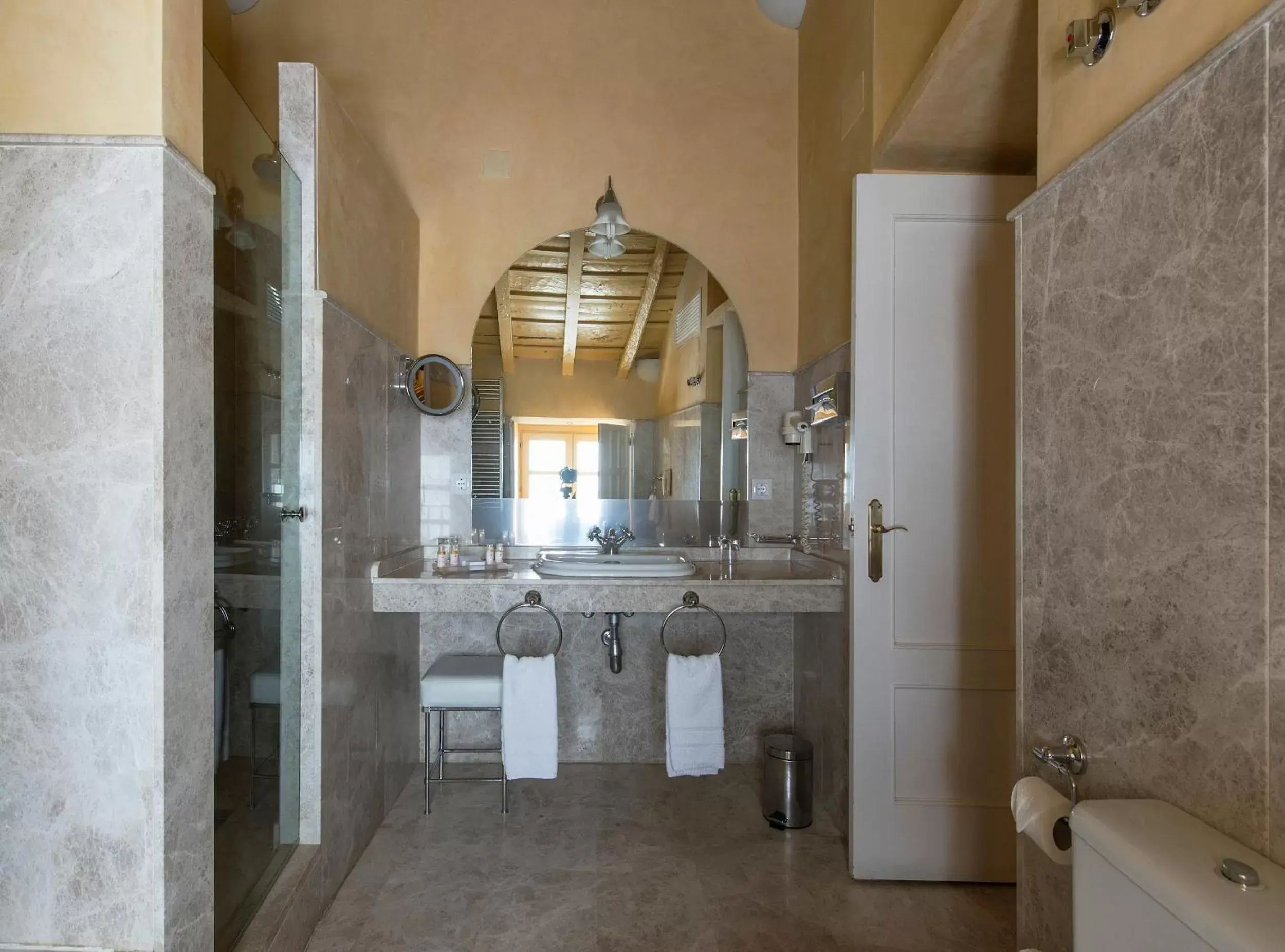 Bathroom in Hotel Las Casas de la Judería