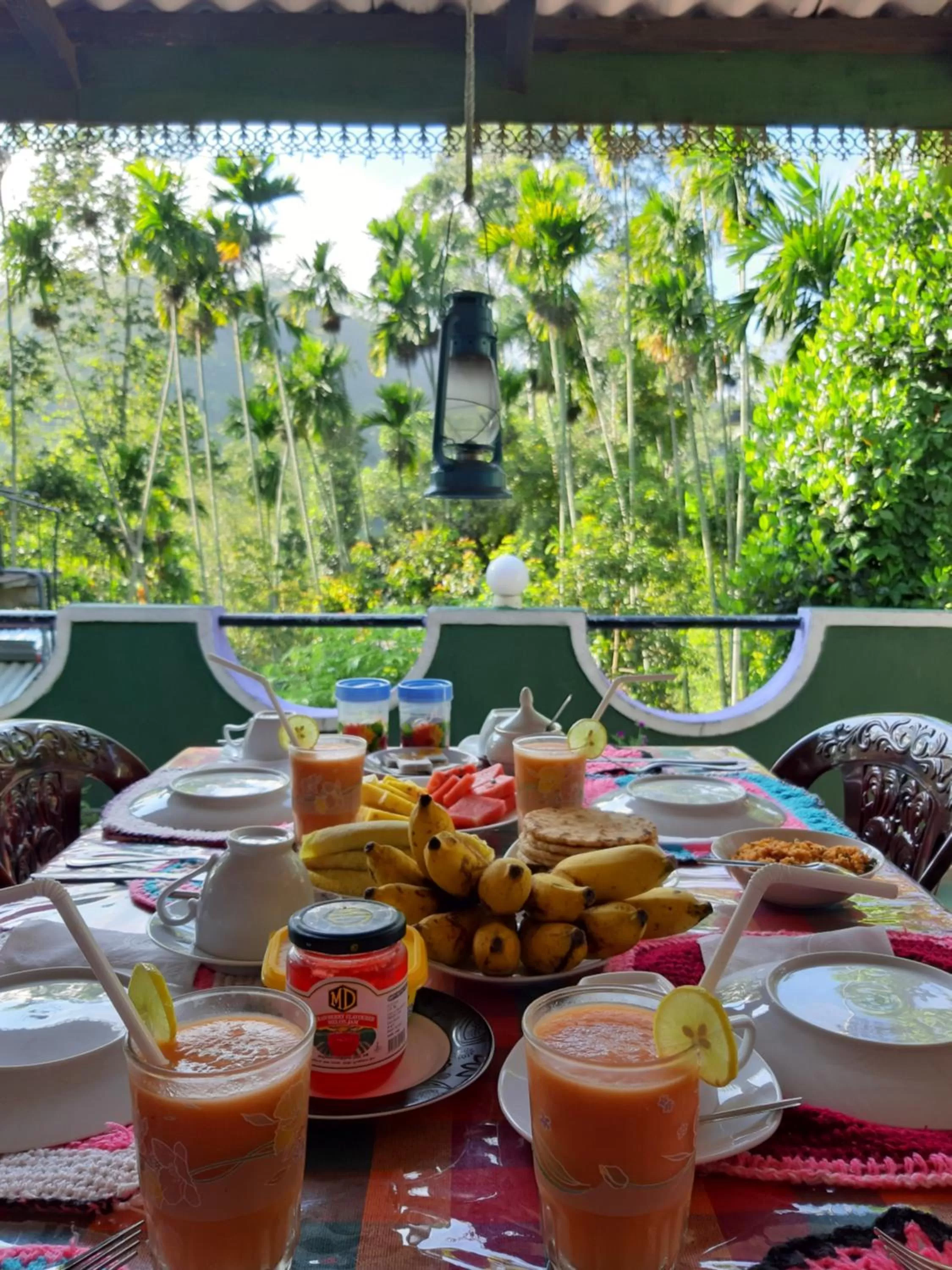 Asian breakfast in Cozy Home Stay