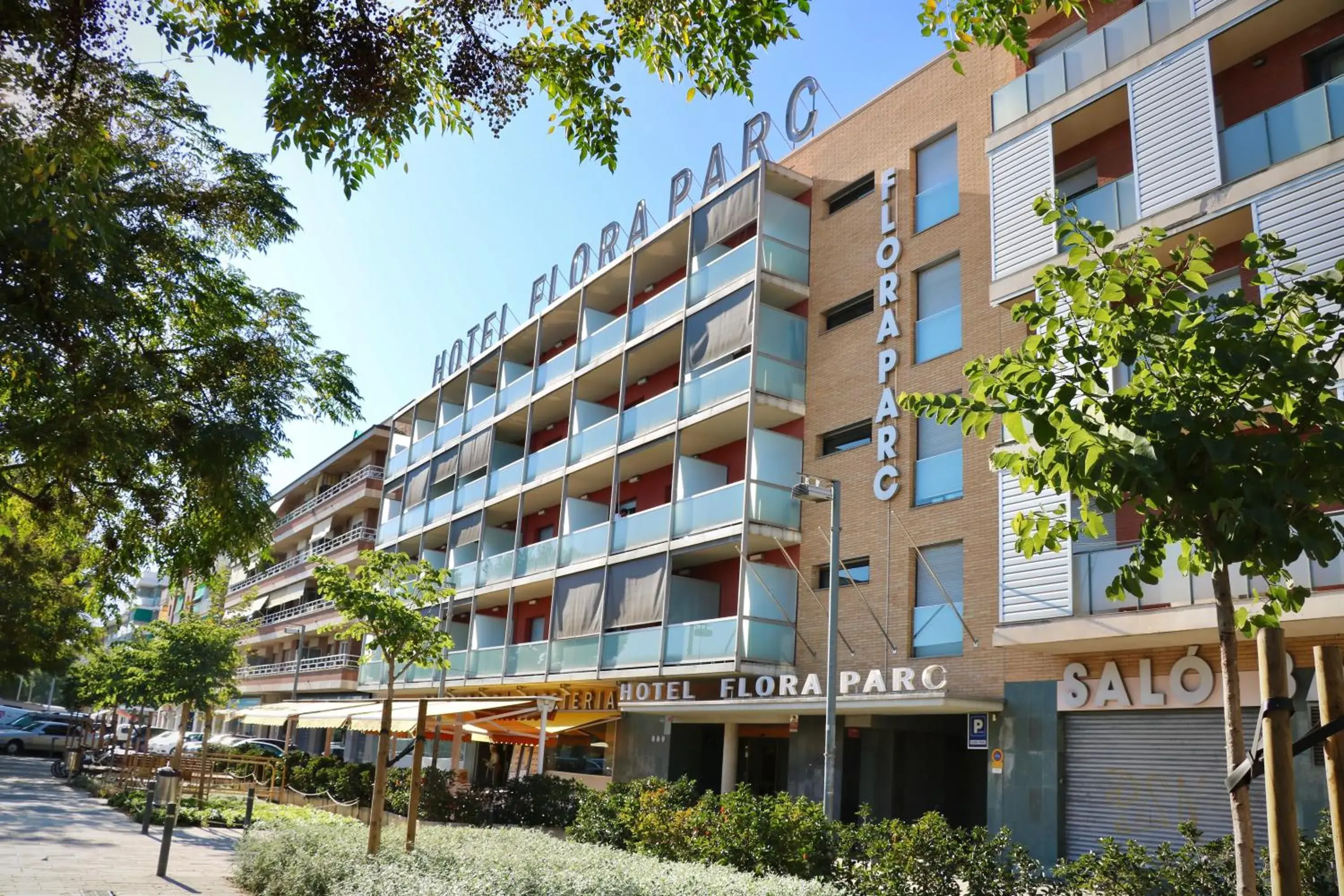 Property Building in Hotel Flora Parc