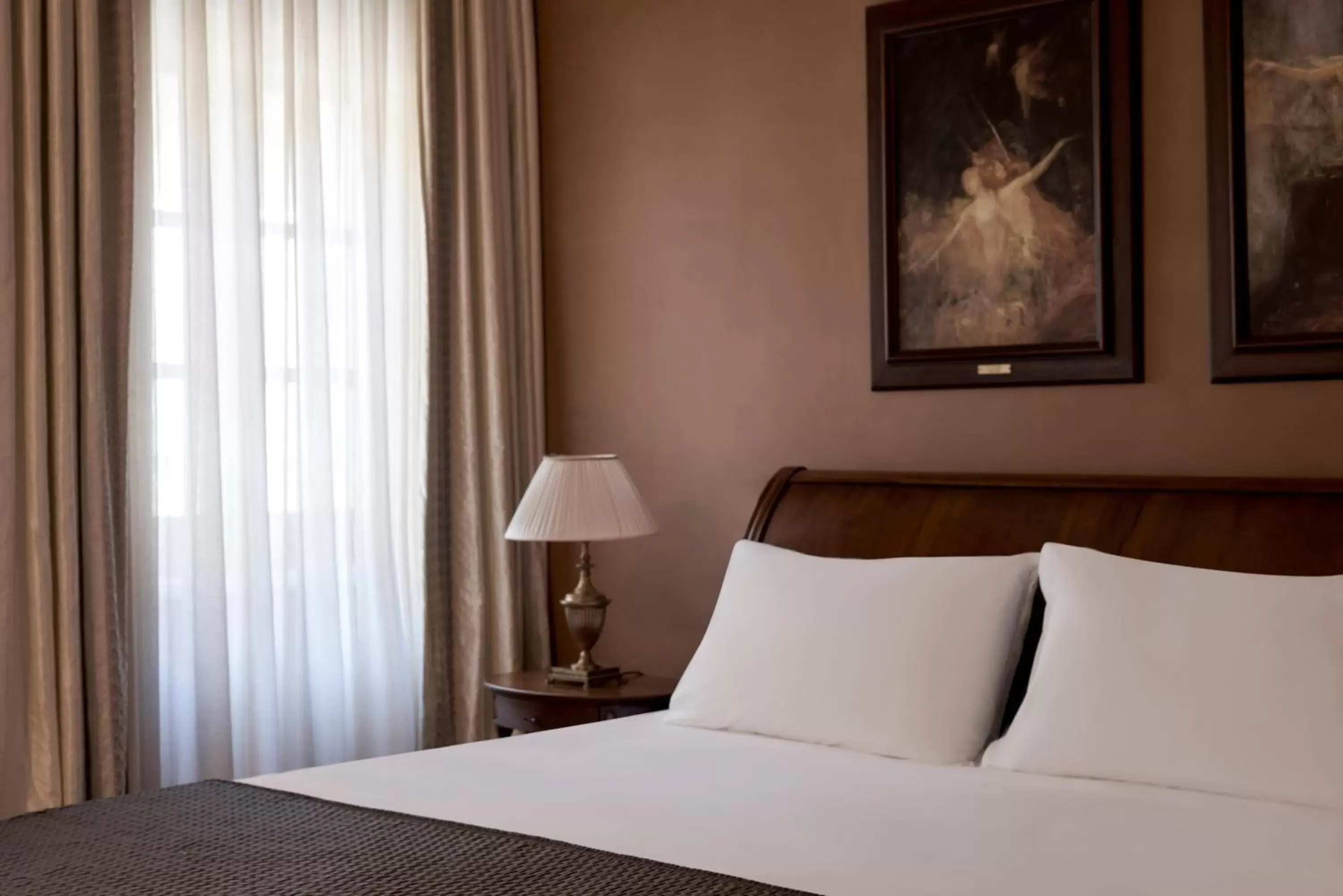 Decorative detail, Bed in Hotel Ippoliti