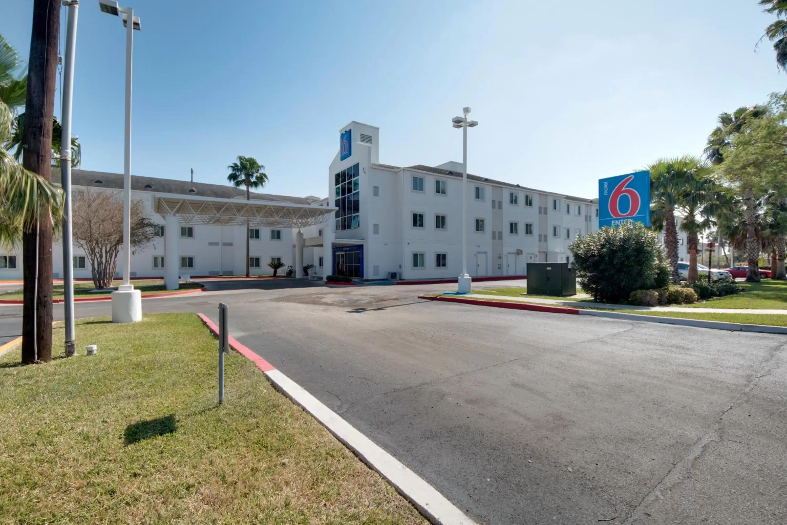 Property Building in Motel 6-Brownsville, TX