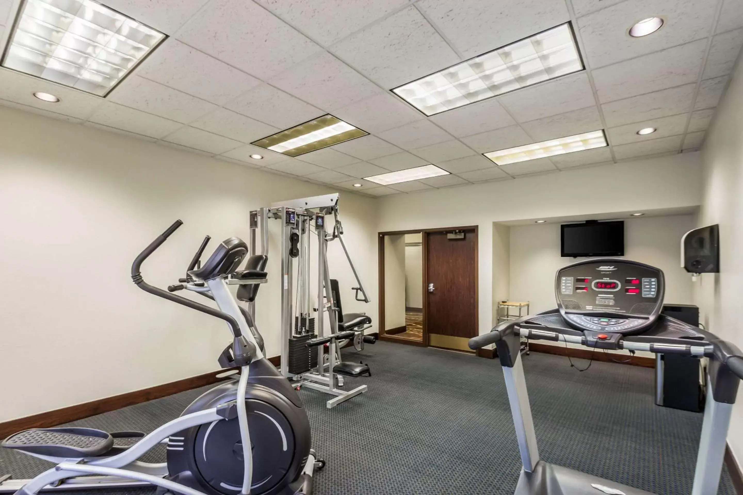 Fitness centre/facilities, Fitness Center/Facilities in Quality Suites Milwaukee Airport
