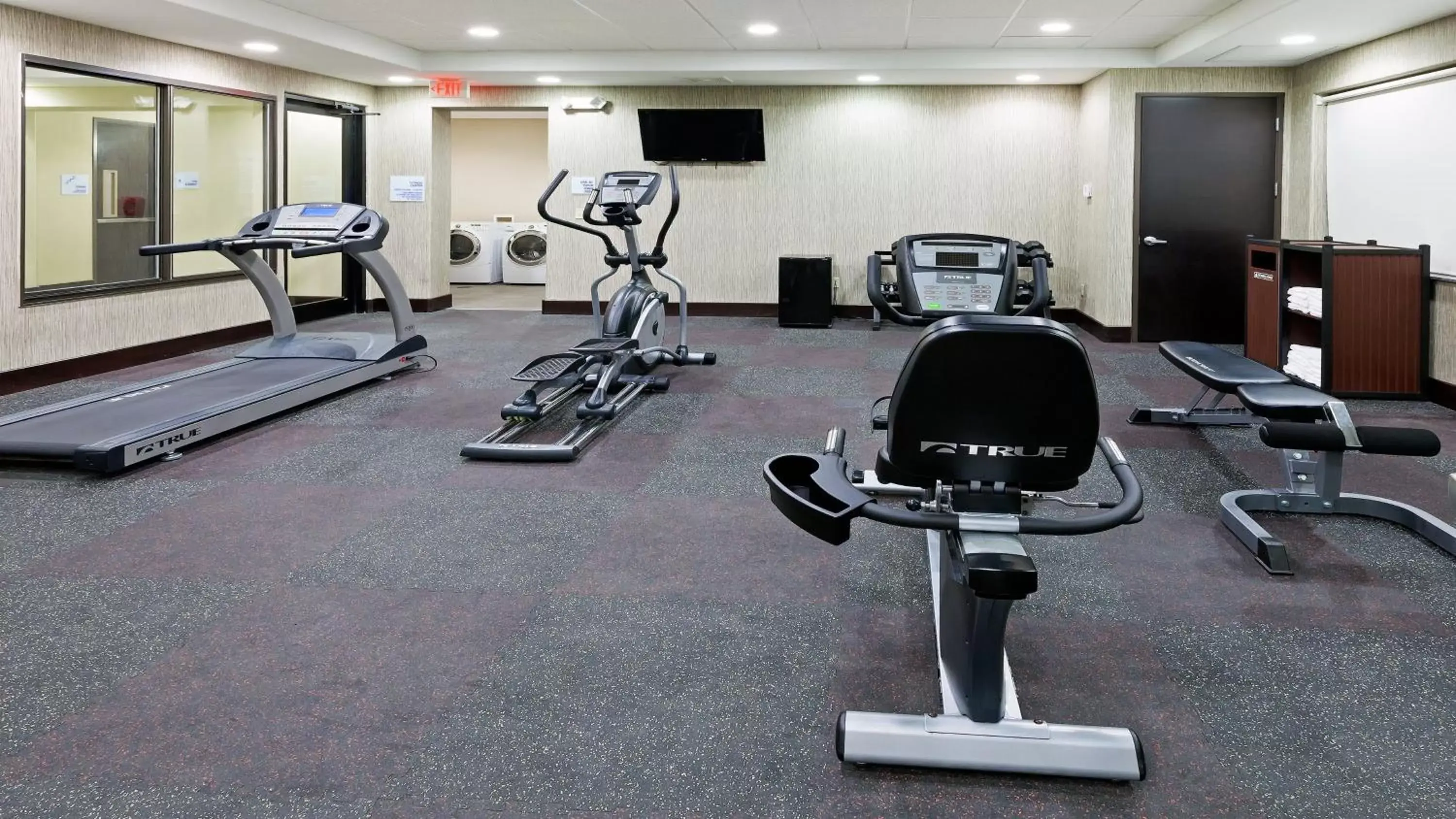 Spa and wellness centre/facilities, Fitness Center/Facilities in Holiday Inn Express Hotel and Suites Duncan, an IHG Hotel