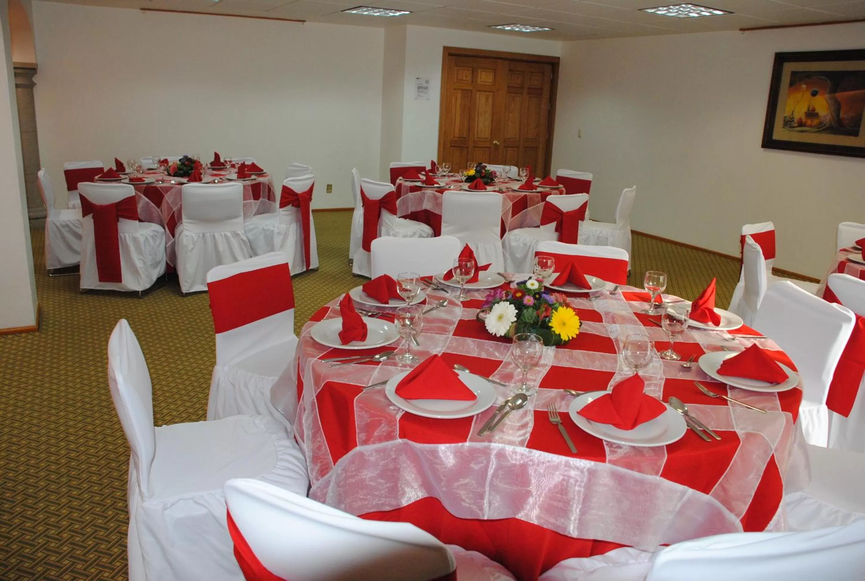 Banquet/Function facilities in Hotel & Suites PF