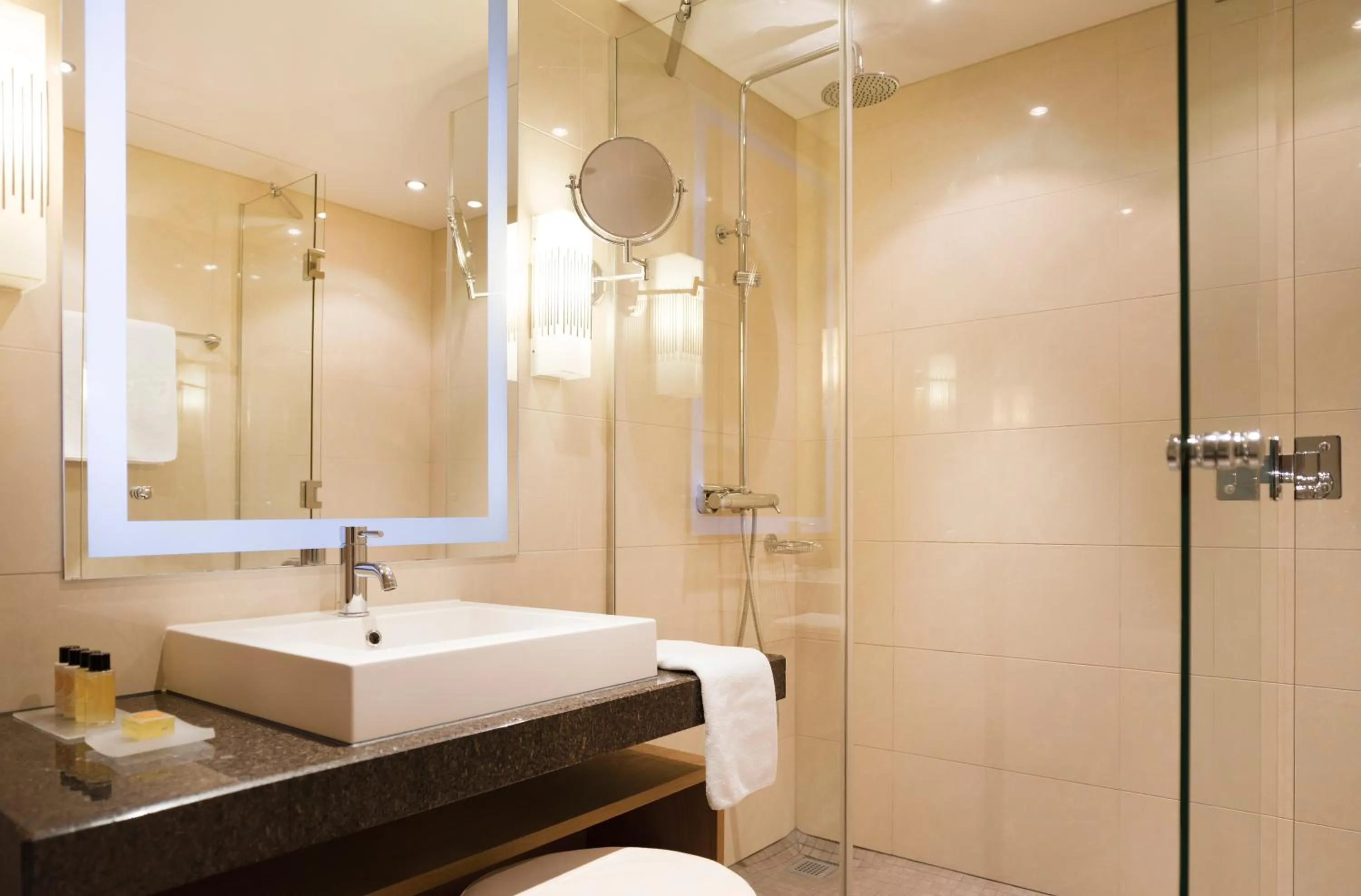 Shower in Sun Gardens Dubrovnik