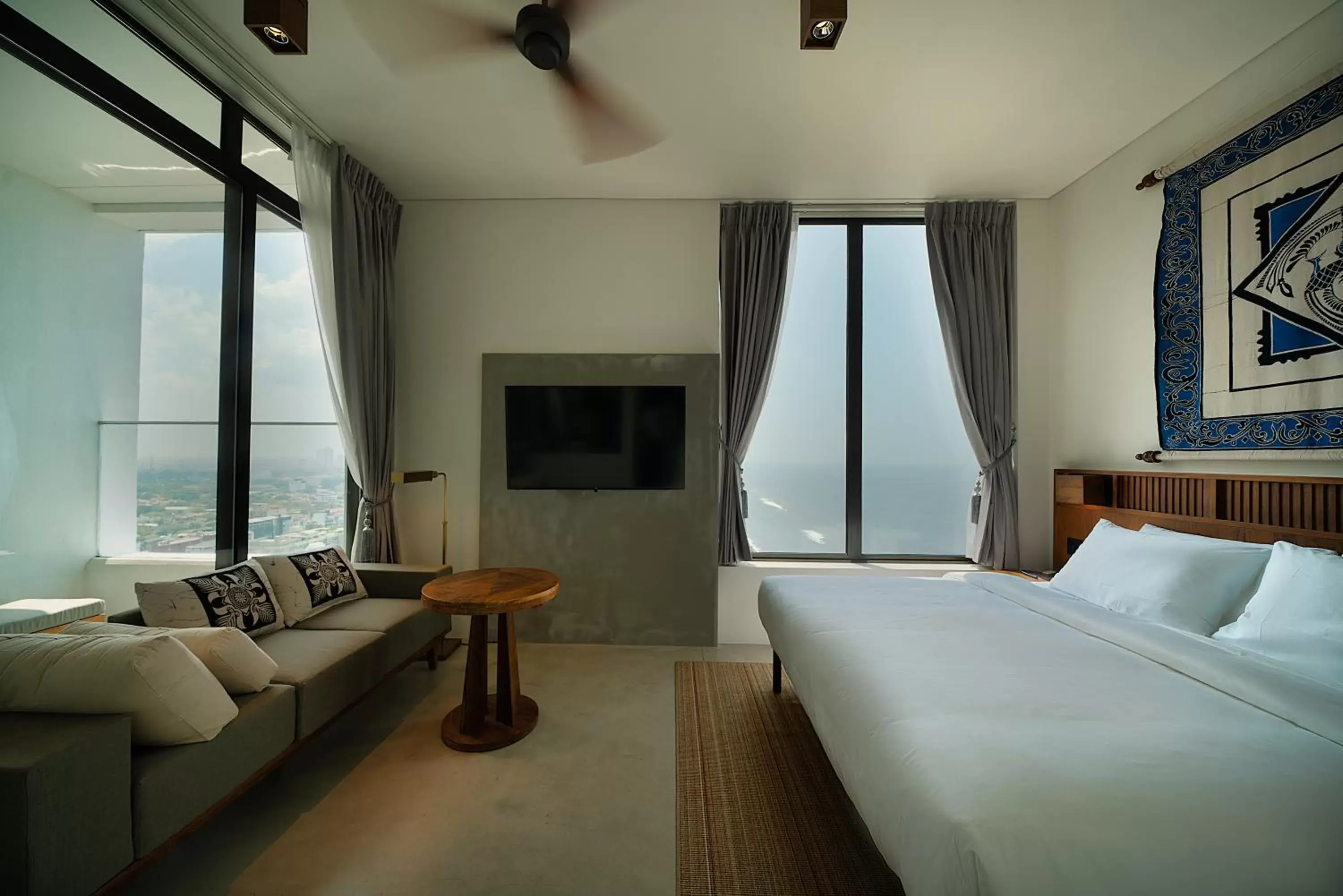 Superior Double Room with Terrace (Sea & City View) with 15% off Laundry & Selected Spa Treatments in Granbell Hotel Colombo Superior Double Room with Terrace (Sea & City View) with 15% off Laundry & Selected Spa Treatments in Granbell Hotel Colombo