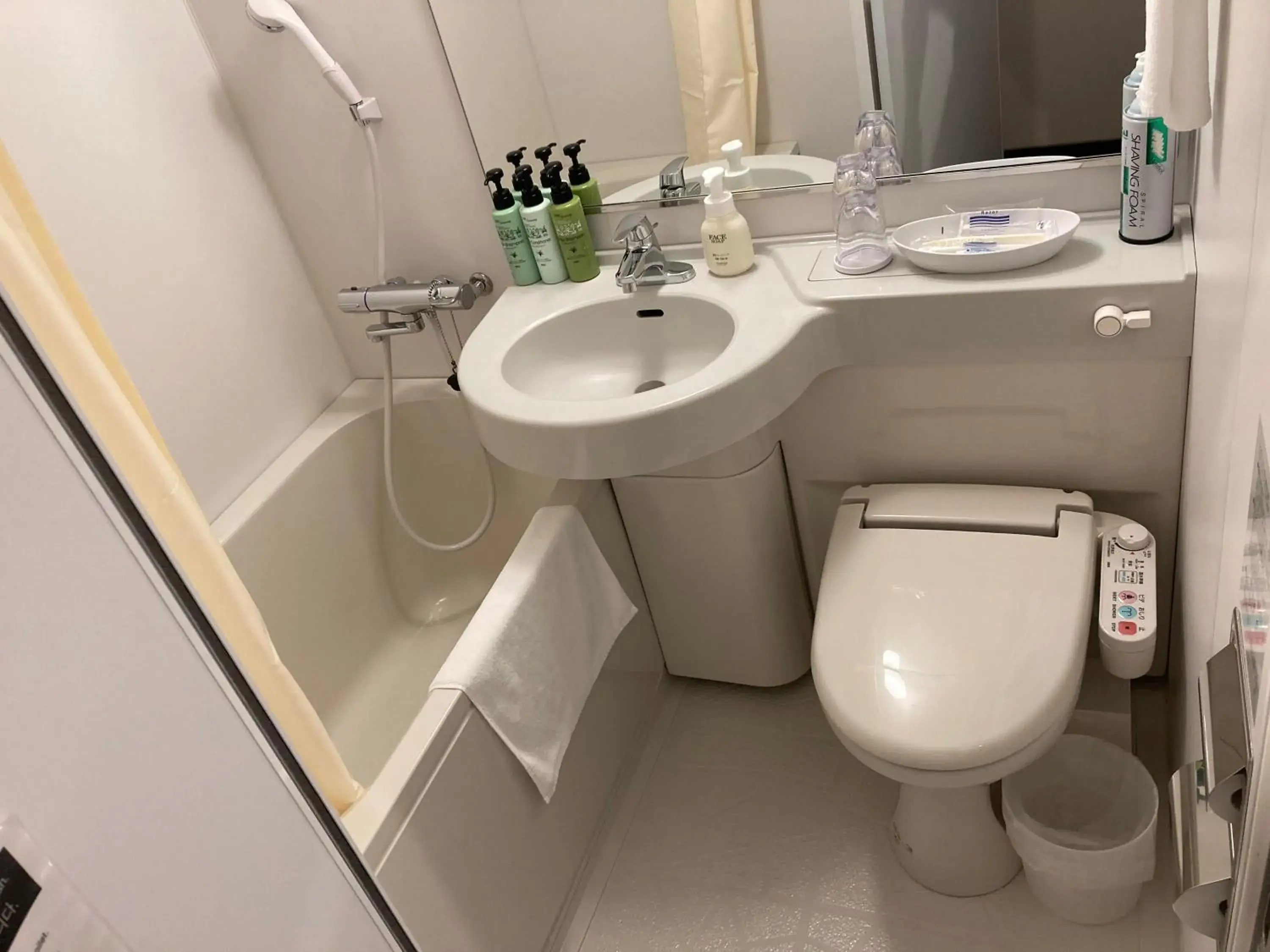 Bathroom in Y's Hotel Shin-Osaka