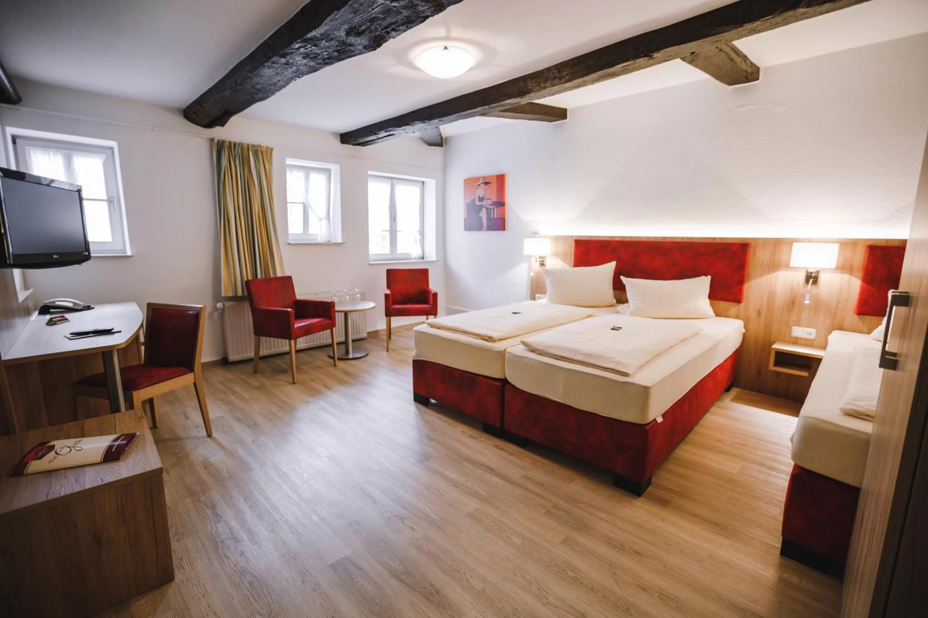 Photo of the whole room, Bed in Hotel Stadt Kassel