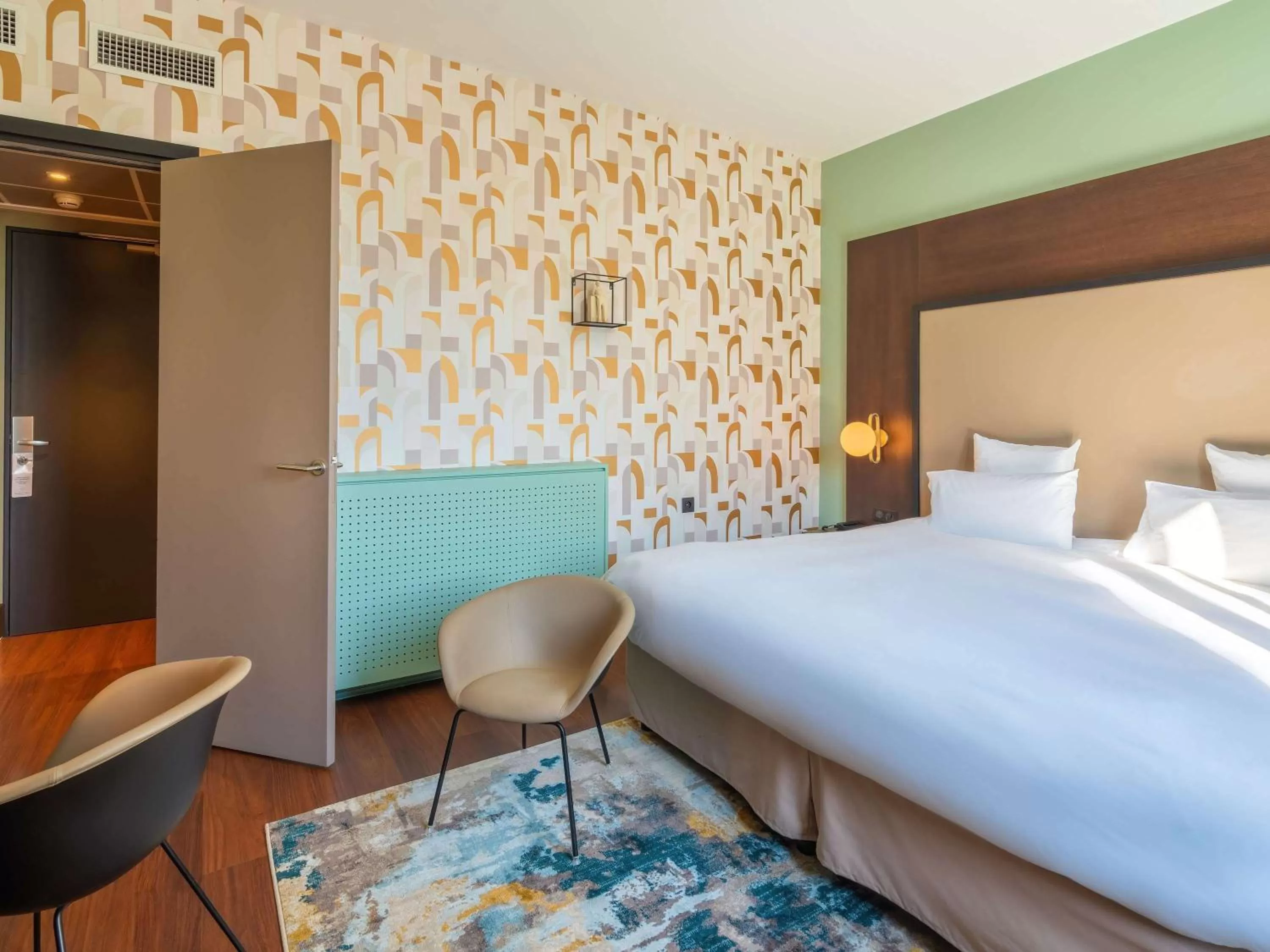 Superior Double Room - Lake Side in Le Splendid Hotel Lac D'Annecy - Handwritten Collection