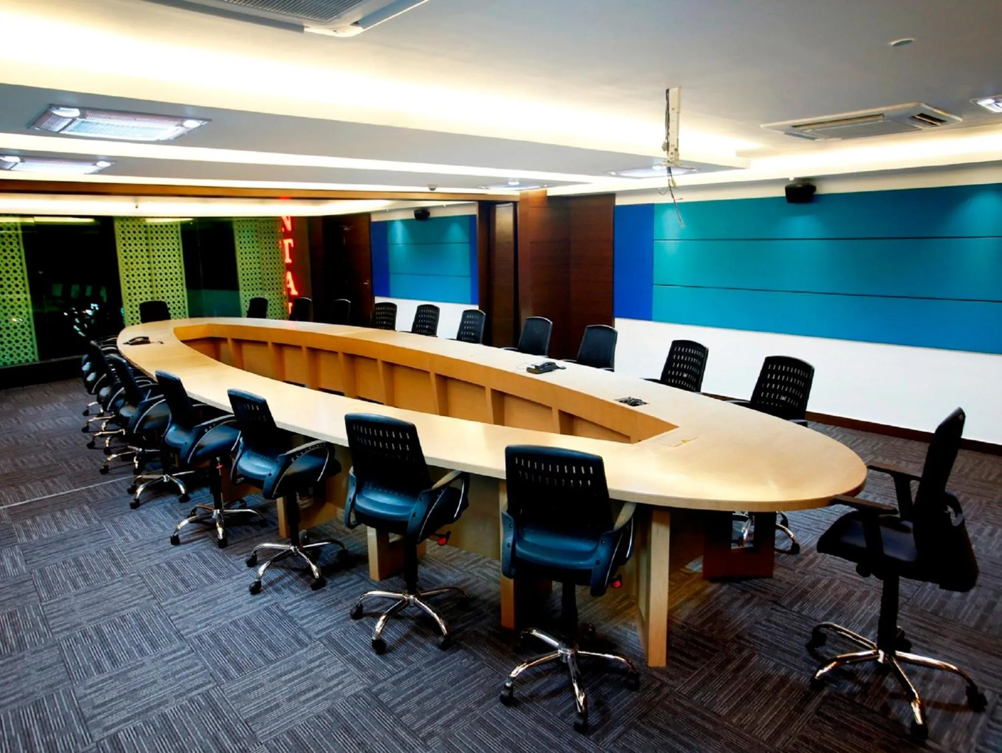 Business facilities in Hotel Patliputra Continental