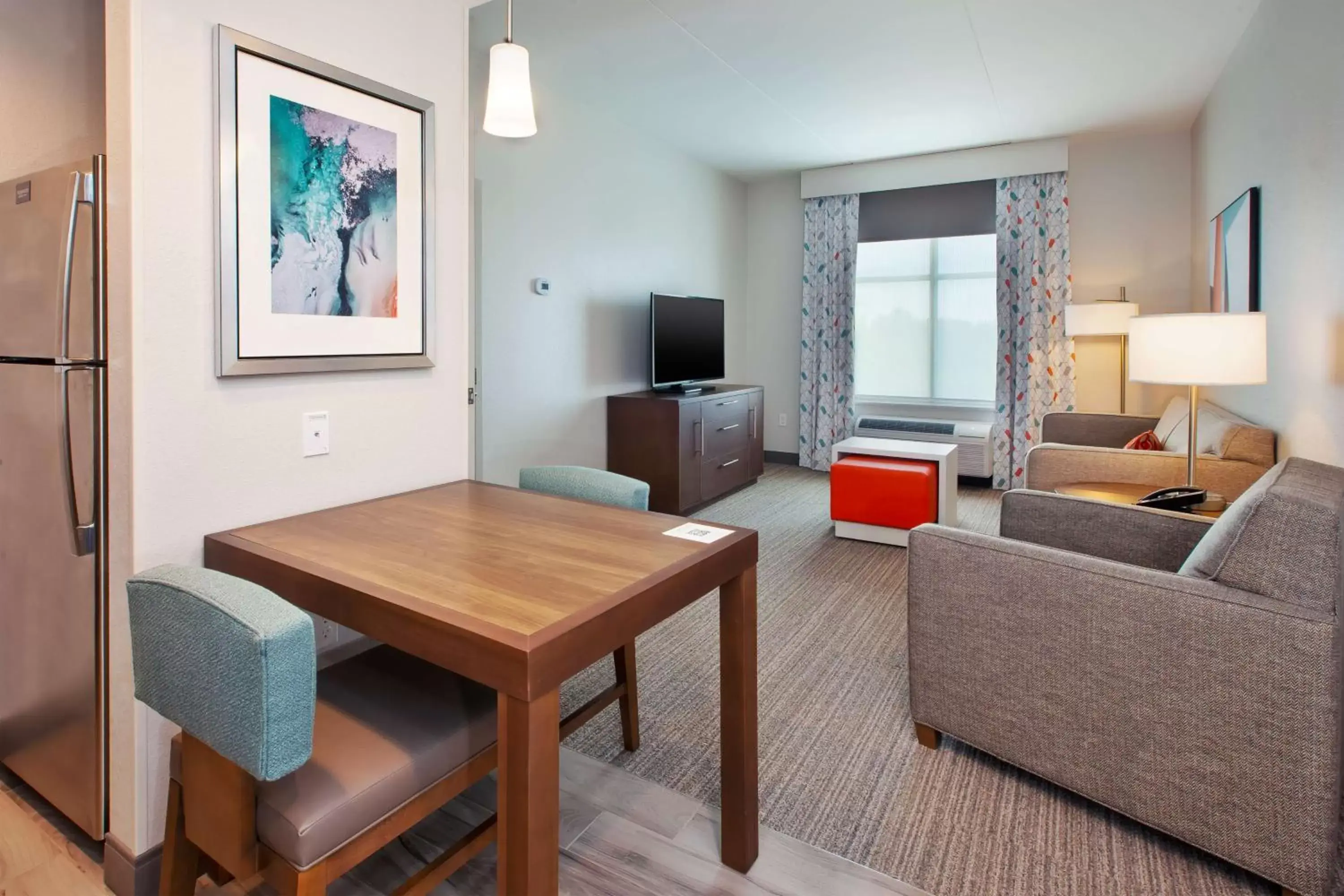 Living room, Seating Area in Homewood Suites By Hilton Columbus Easton, Oh