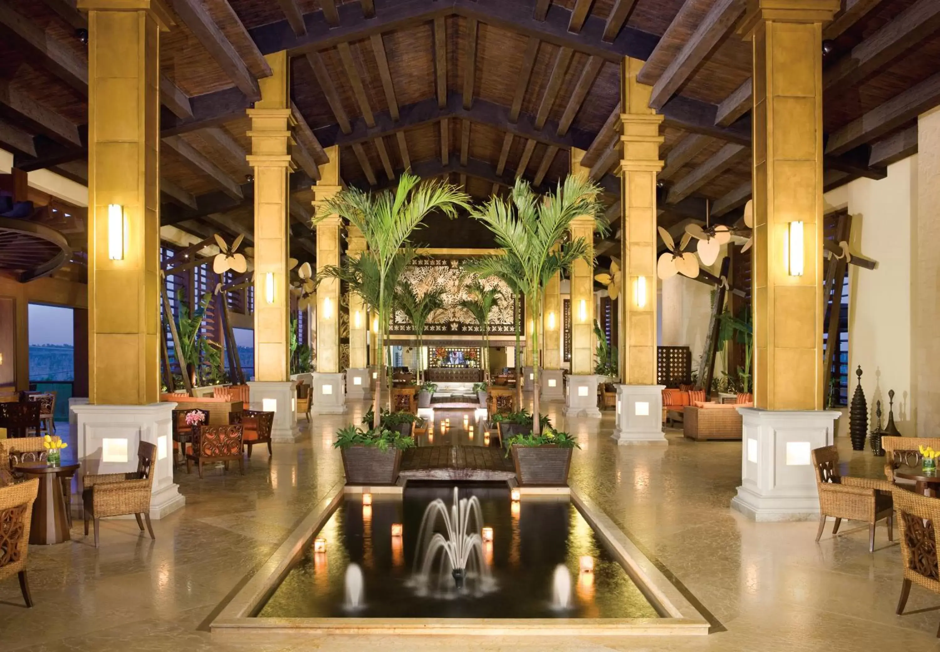 Lobby or reception, Restaurant/Places to Eat in Dreams Riviera Cancun Resort & Spa - All Inclusive