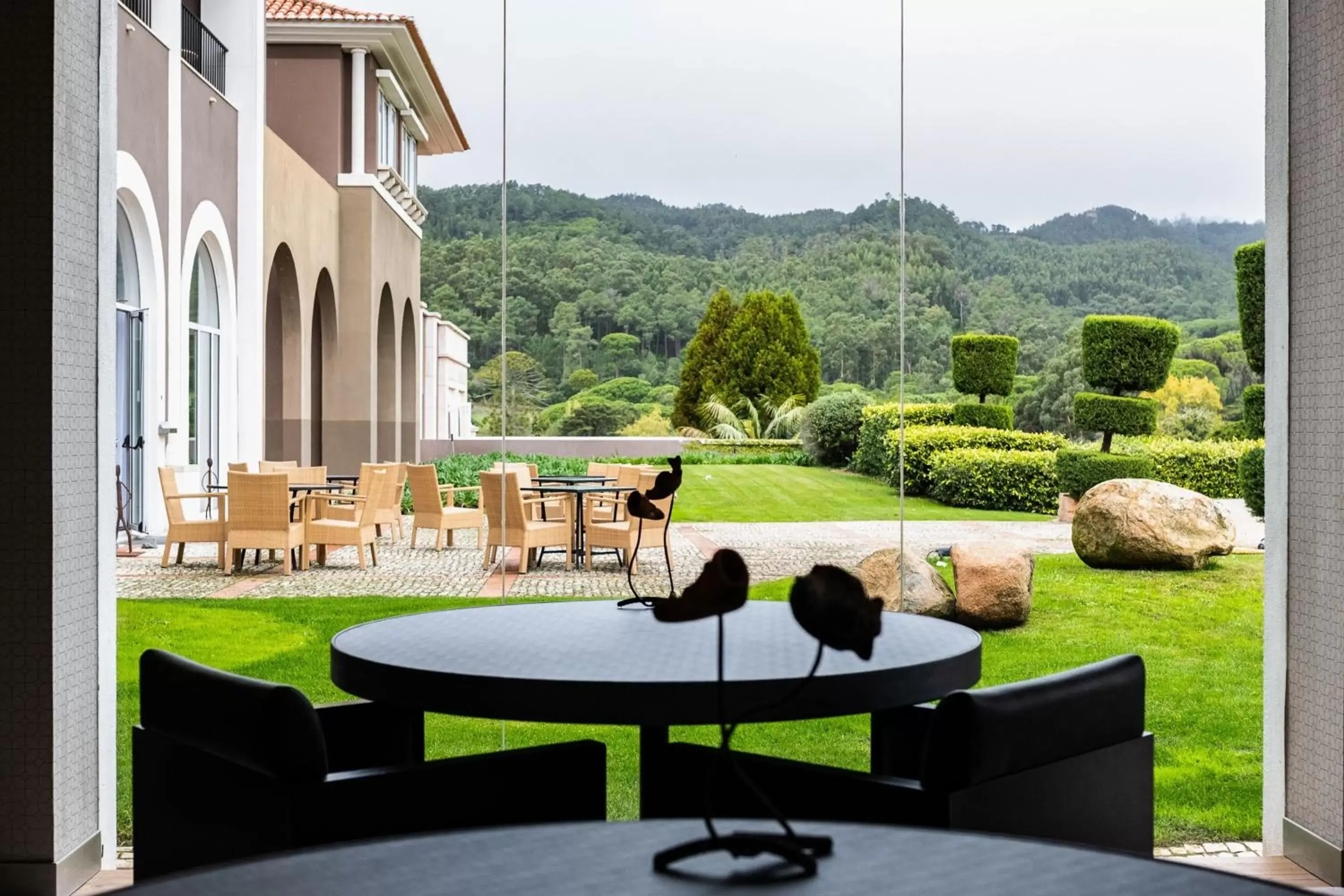 Restaurant/places to eat in Penha Longa Resort