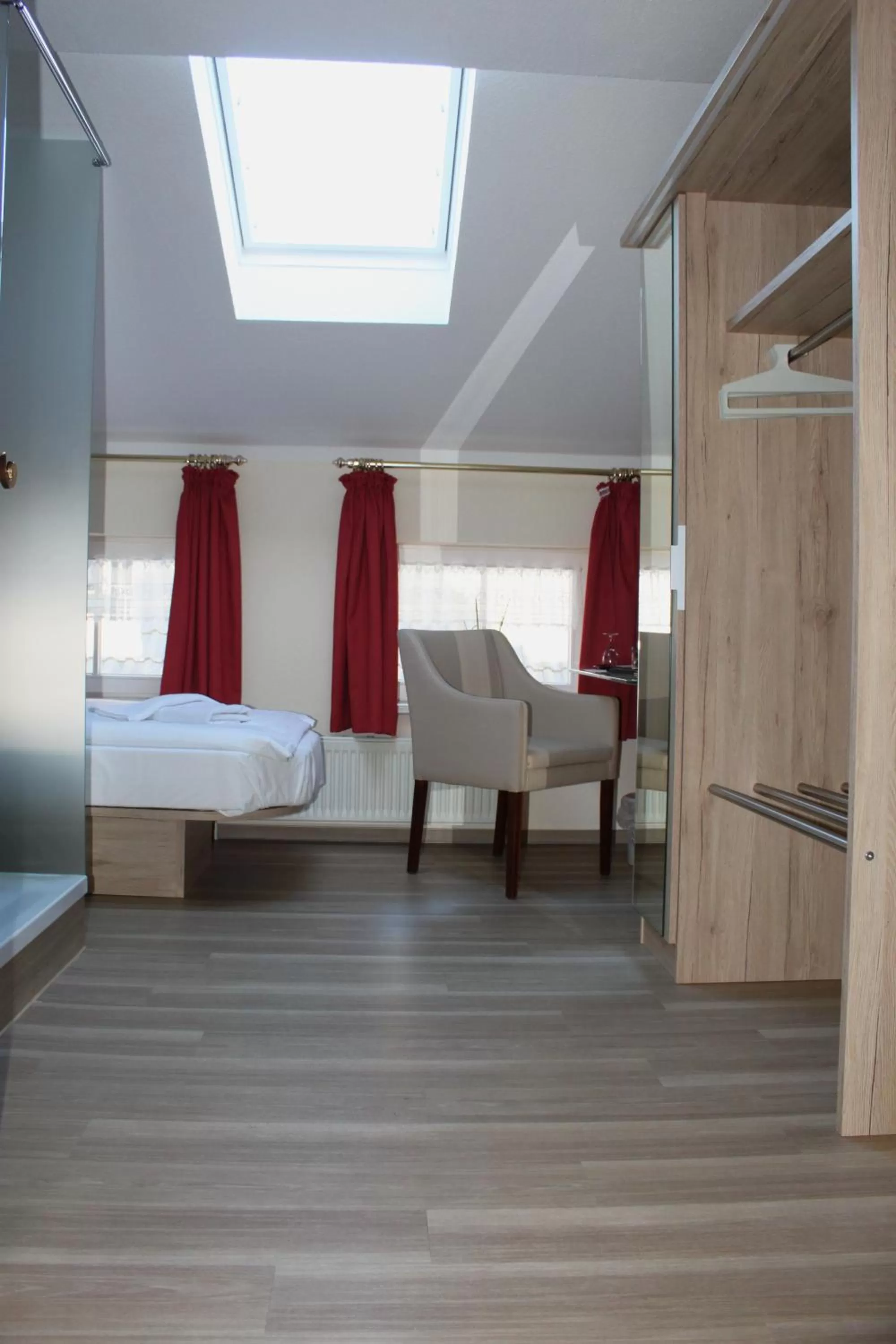 Photo of the whole room, Bed in Hotel Villa Elisabeth