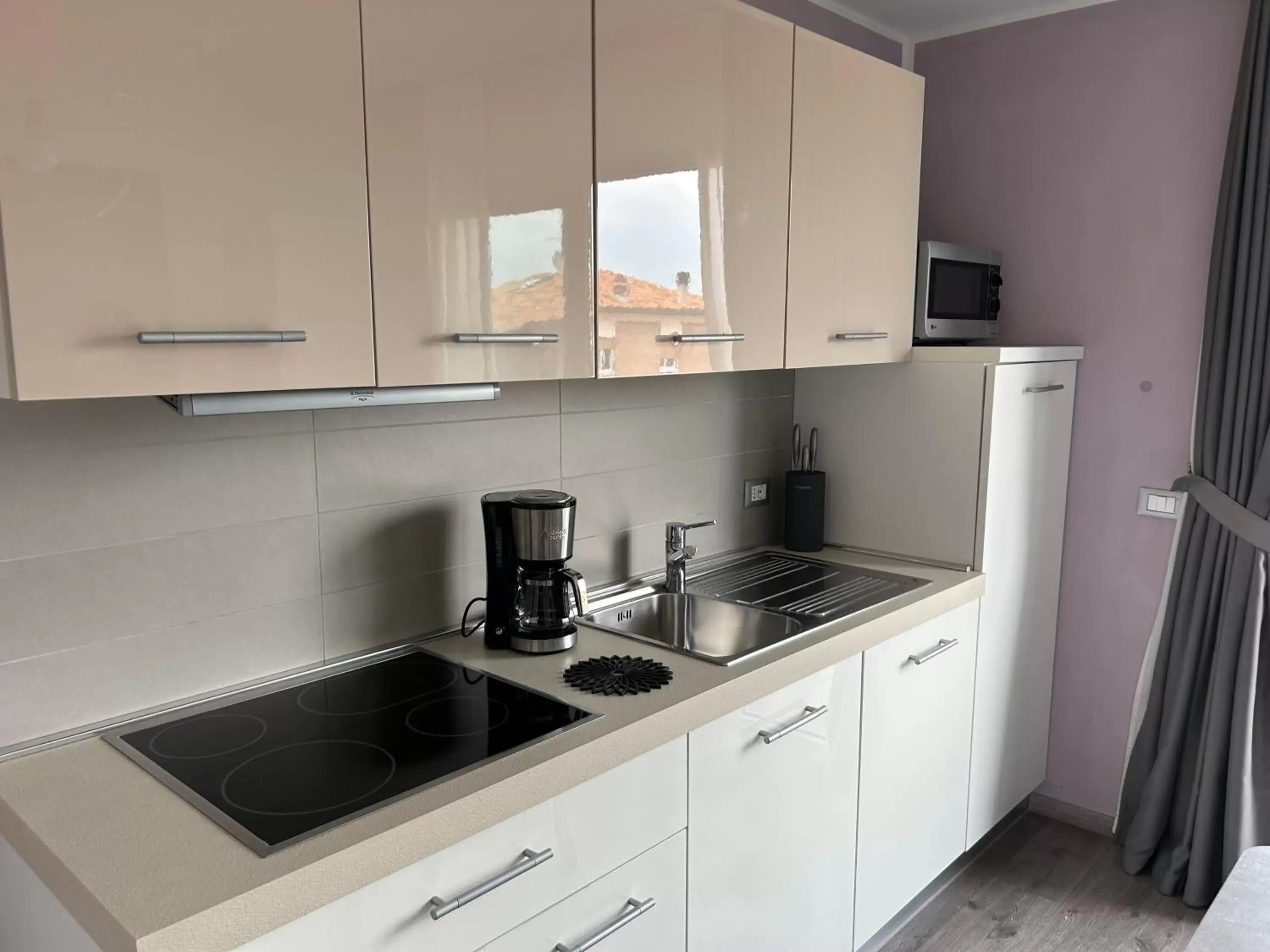 kitchen, Kitchen/Kitchenette in Gardesana Active Apartments