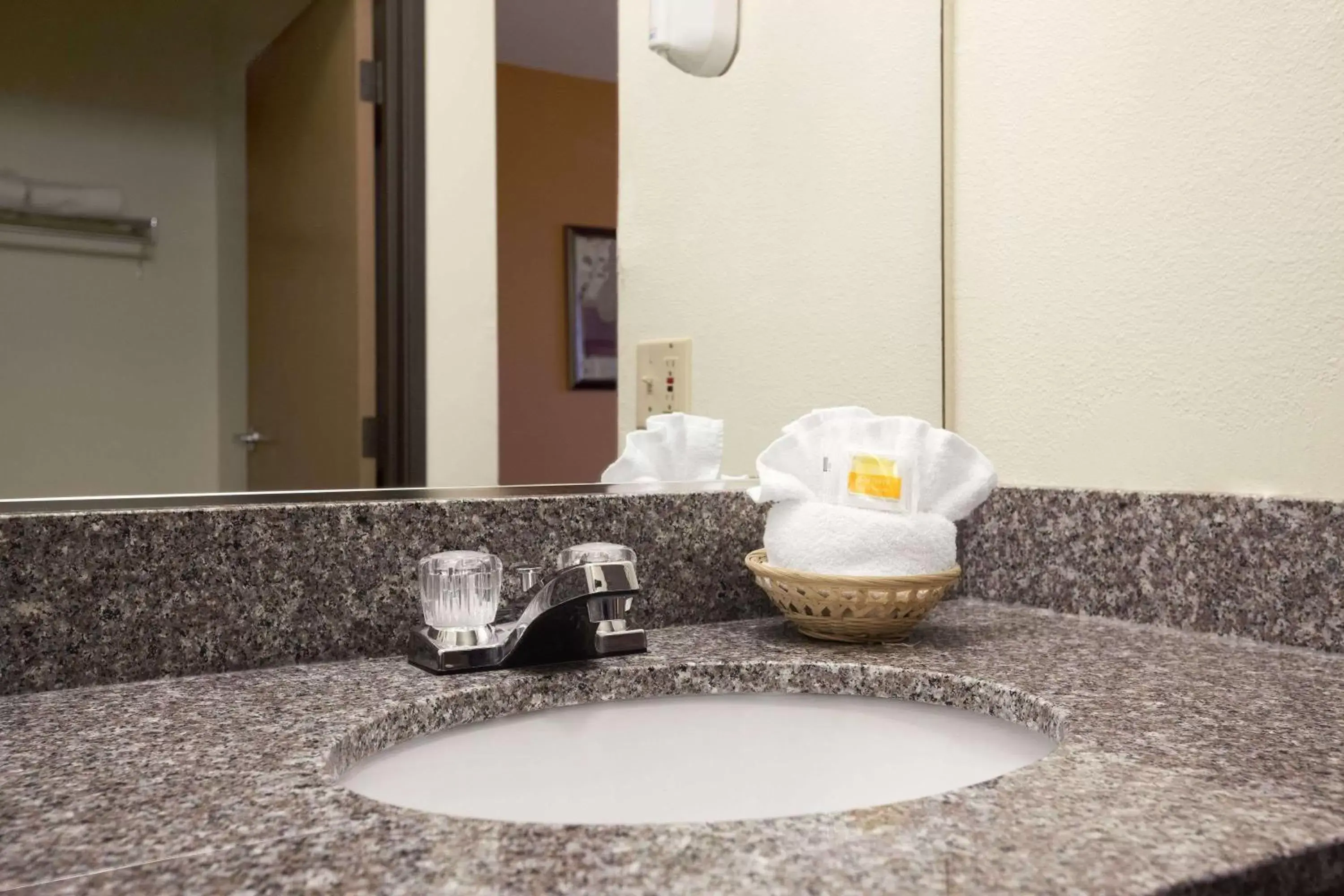 Bathroom in Days Inn by Wyndham Los Lunas