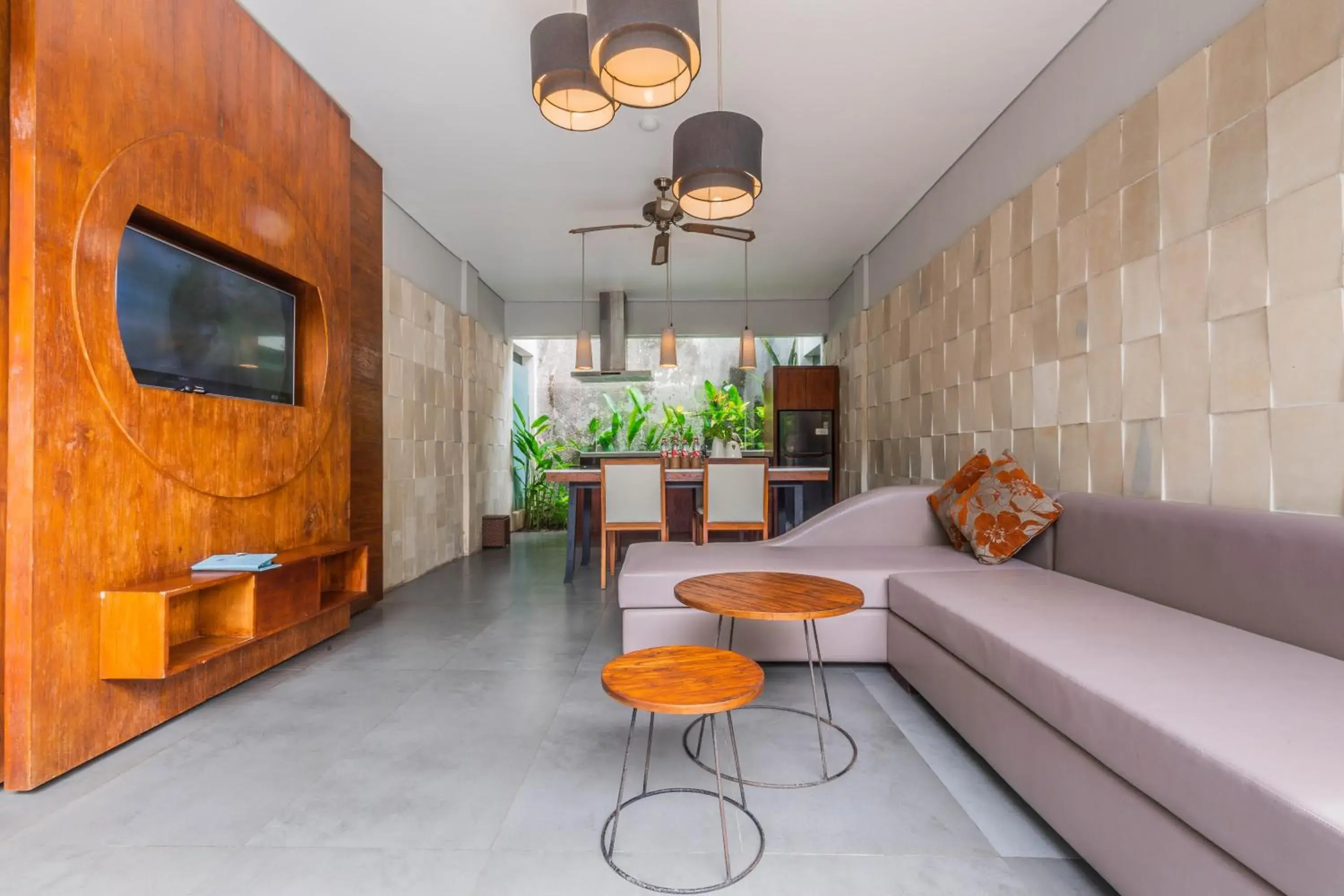 Communal lounge/ TV room, Seating Area in The Leaf Jimbaran Luxury Villas
