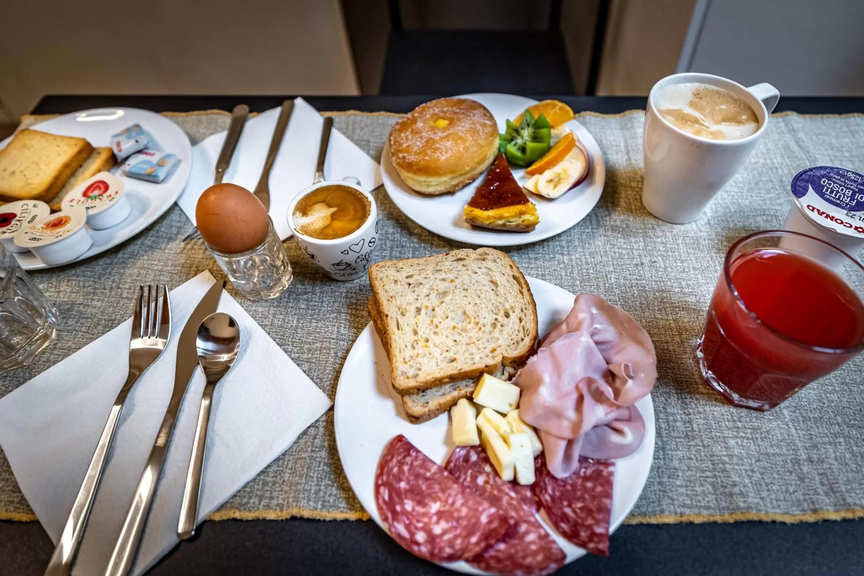 Food and drinks in B&B Lorenzo de' Medici